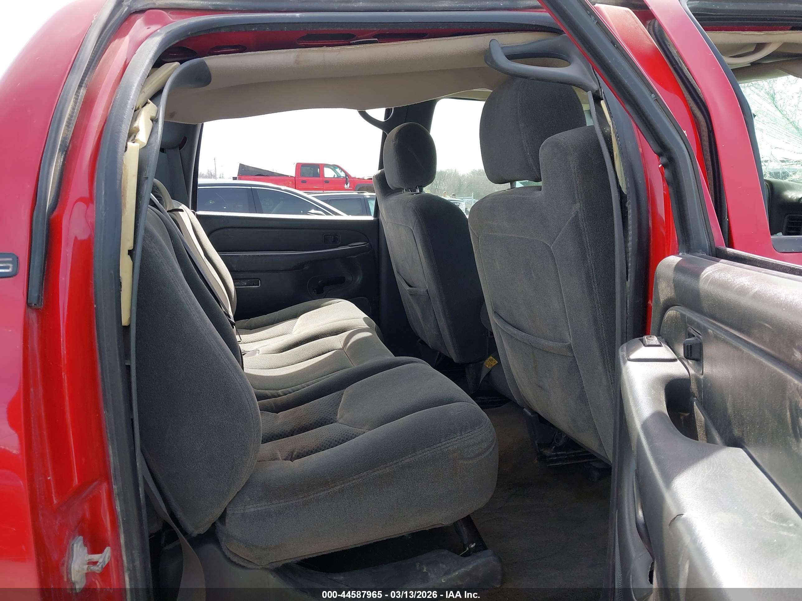 CHEVROLET SILVERADO image 8