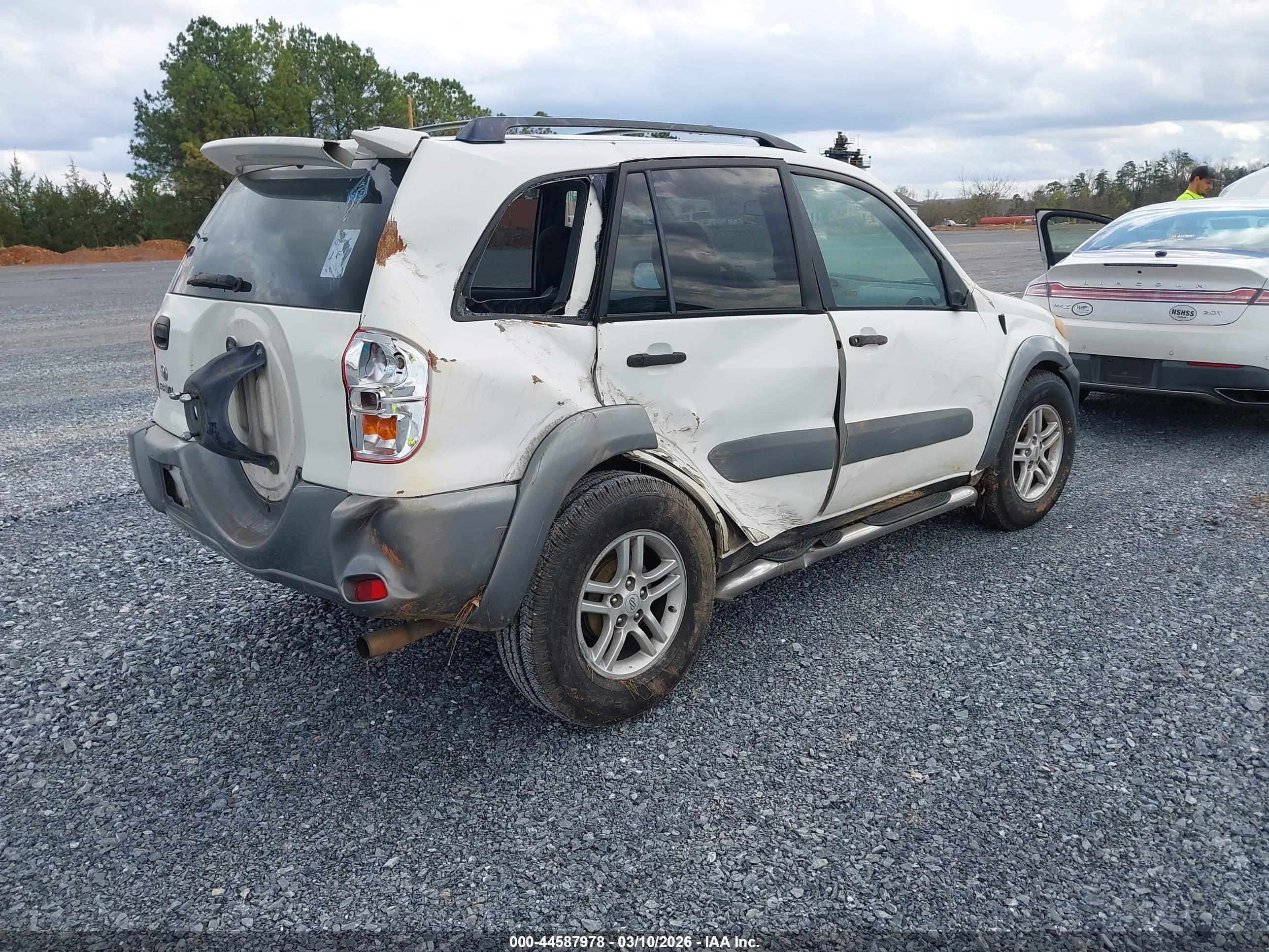 TOYOTA RAV4 image 4
