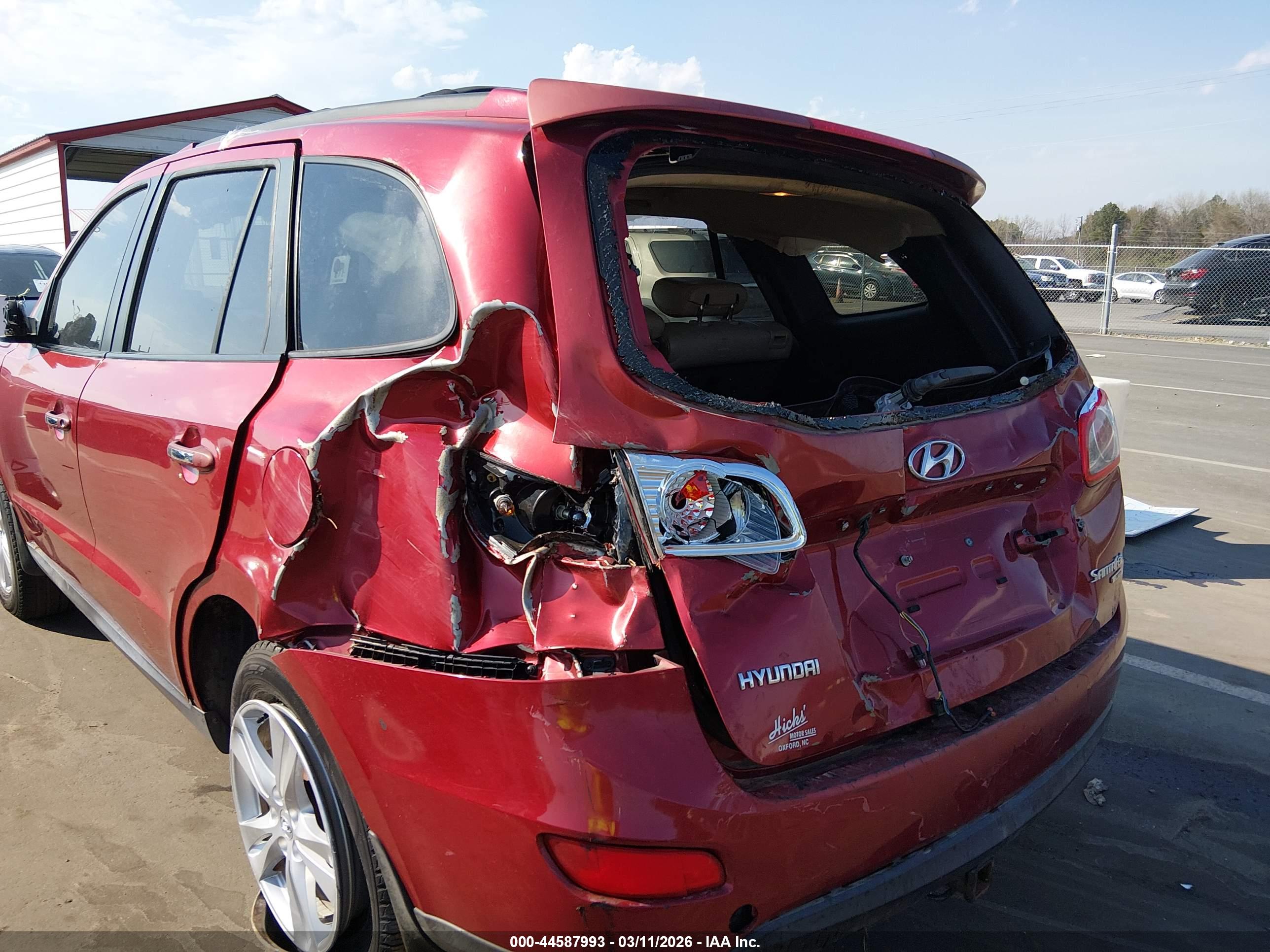 HYUNDAI SANTA image 6