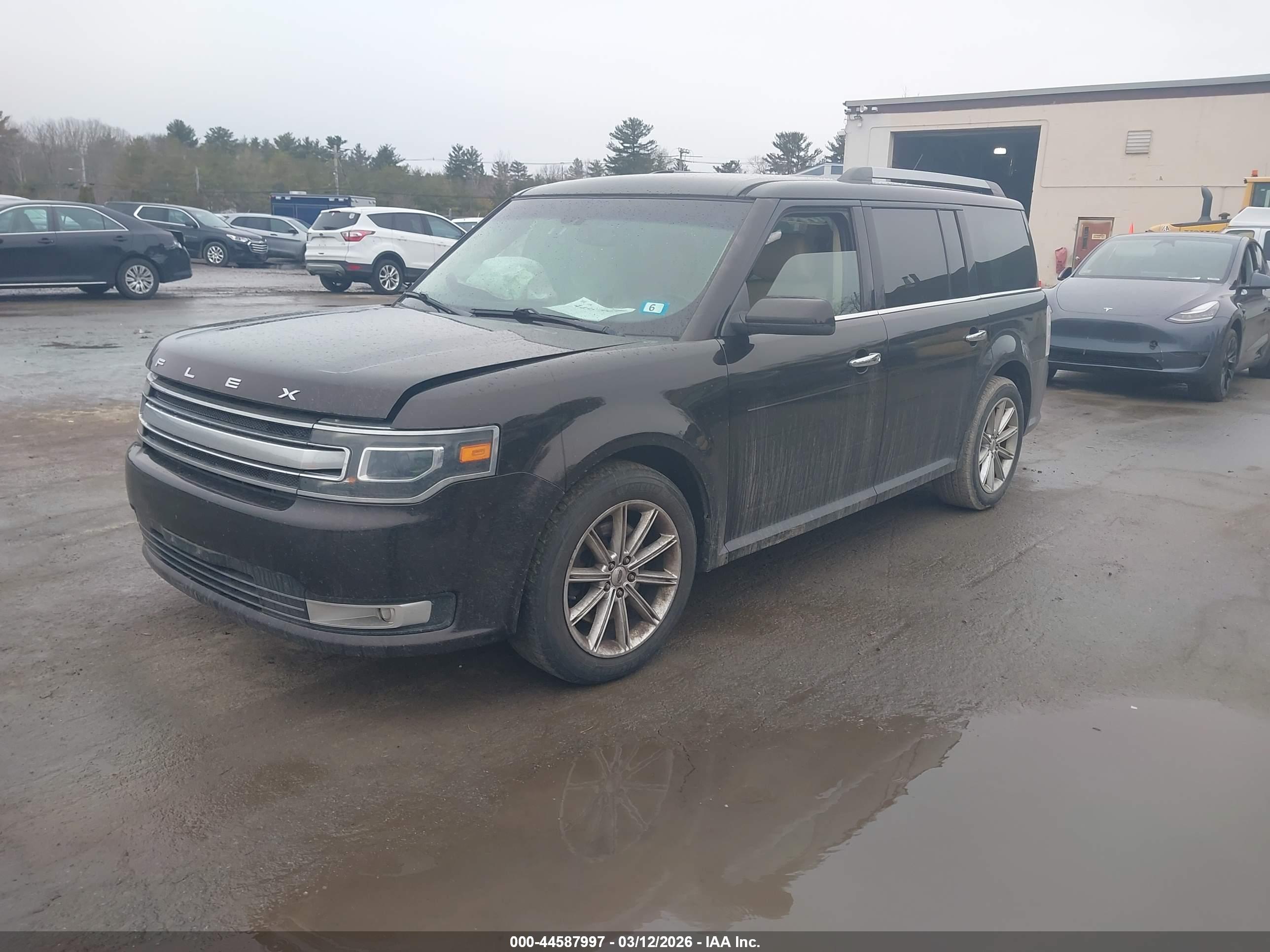 FORD FLEX image 2