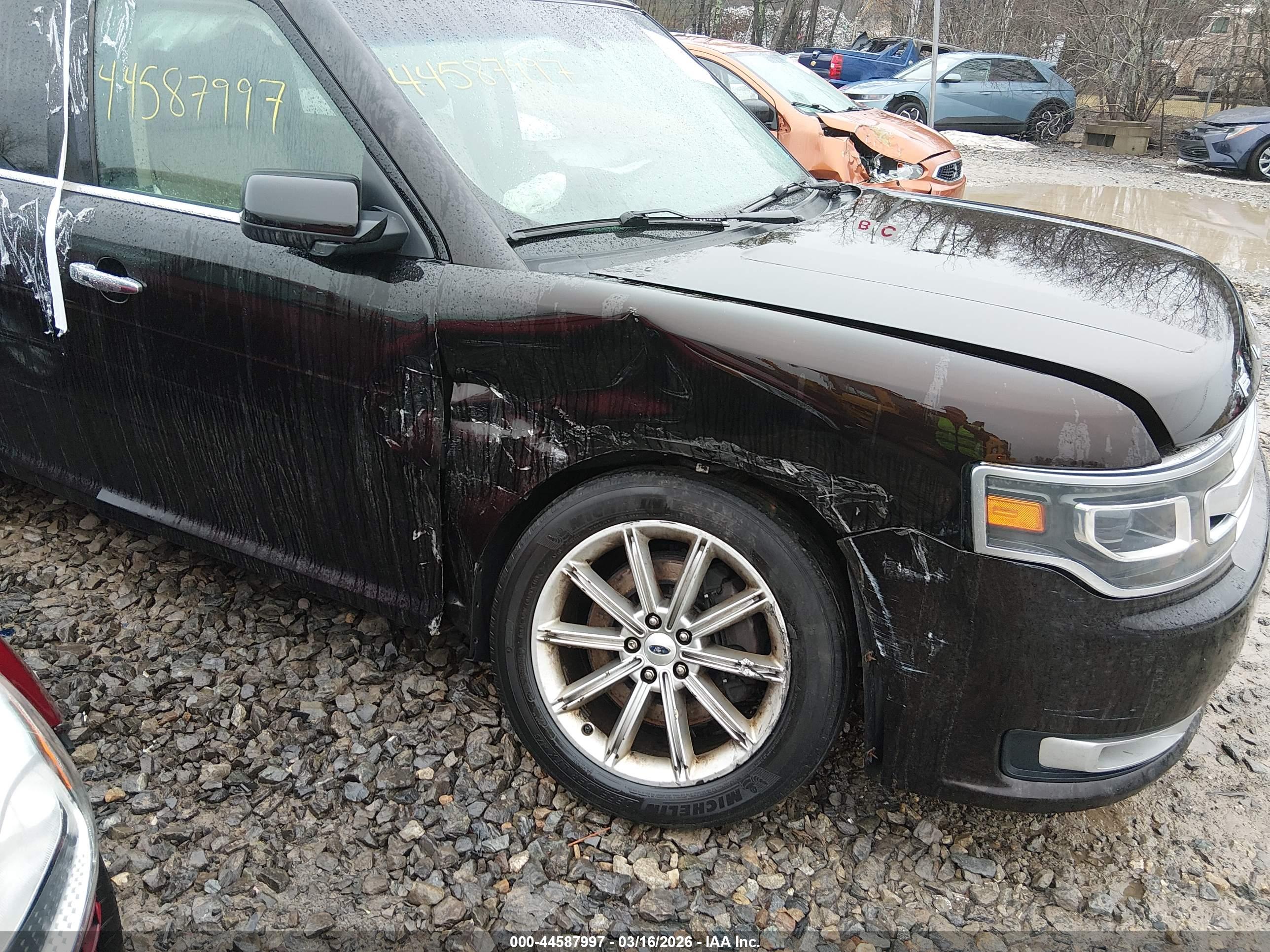 FORD FLEX image 6