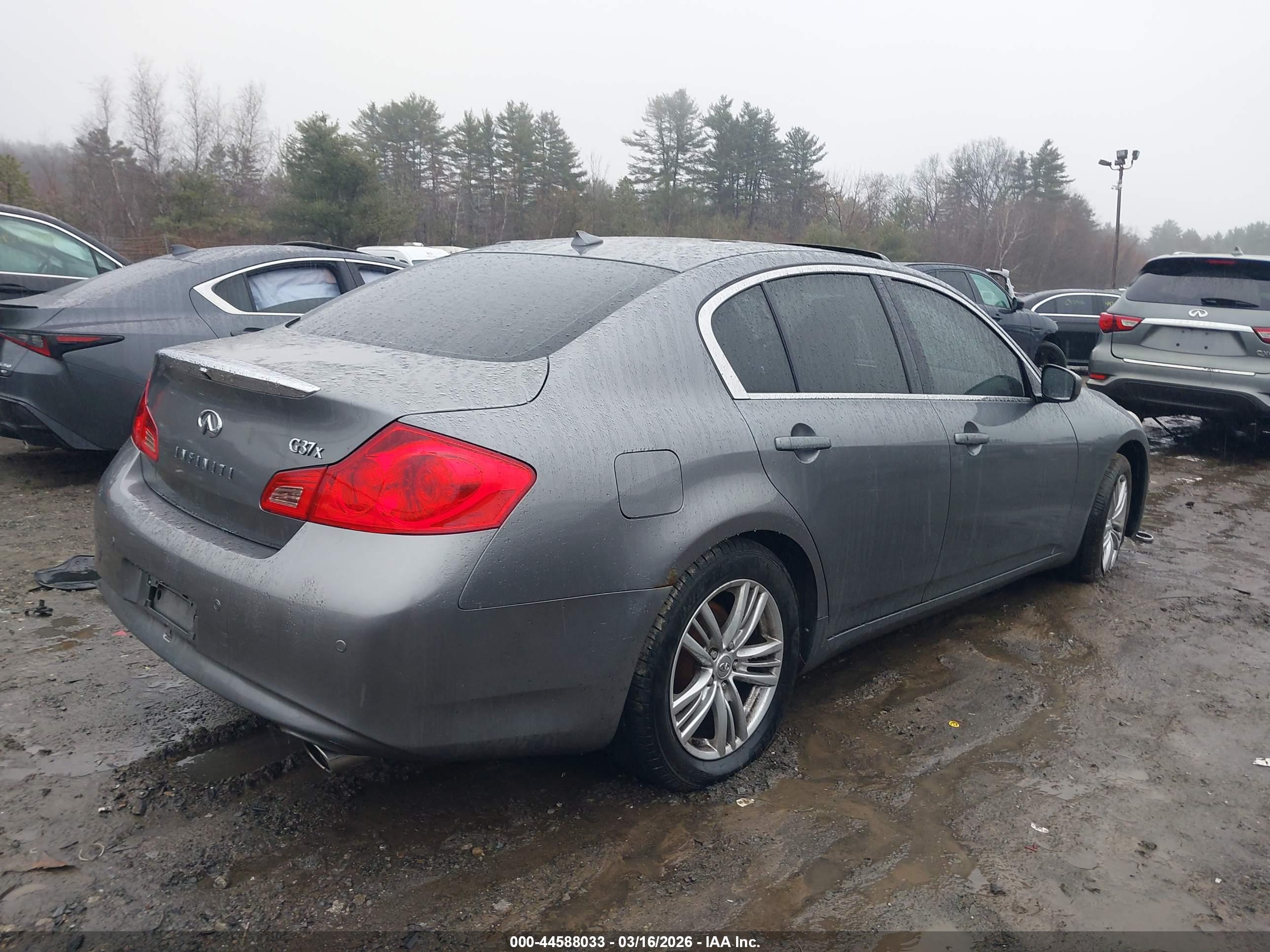 INFINITI G37X image 4
