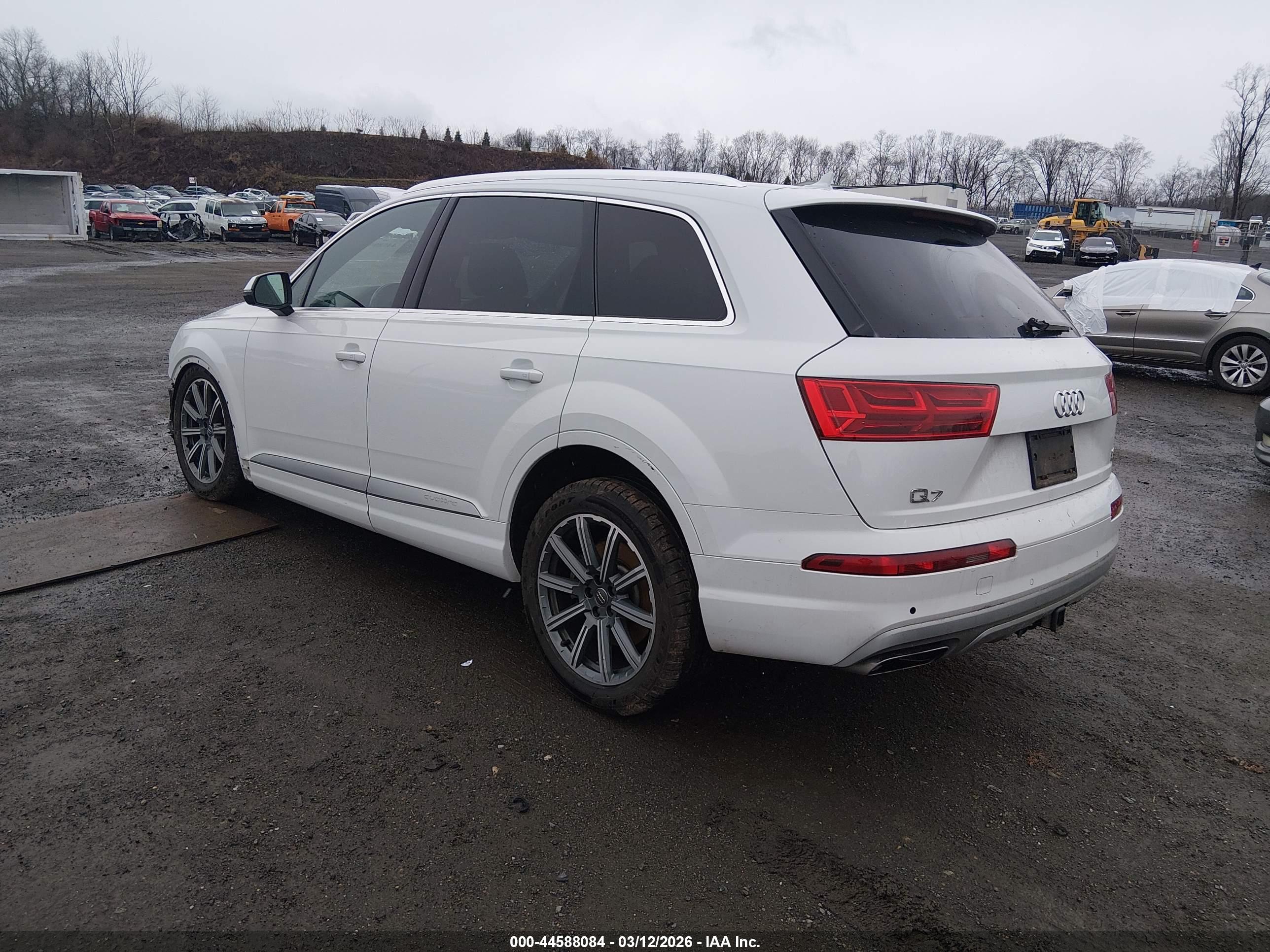 AUDI Q7 image 3