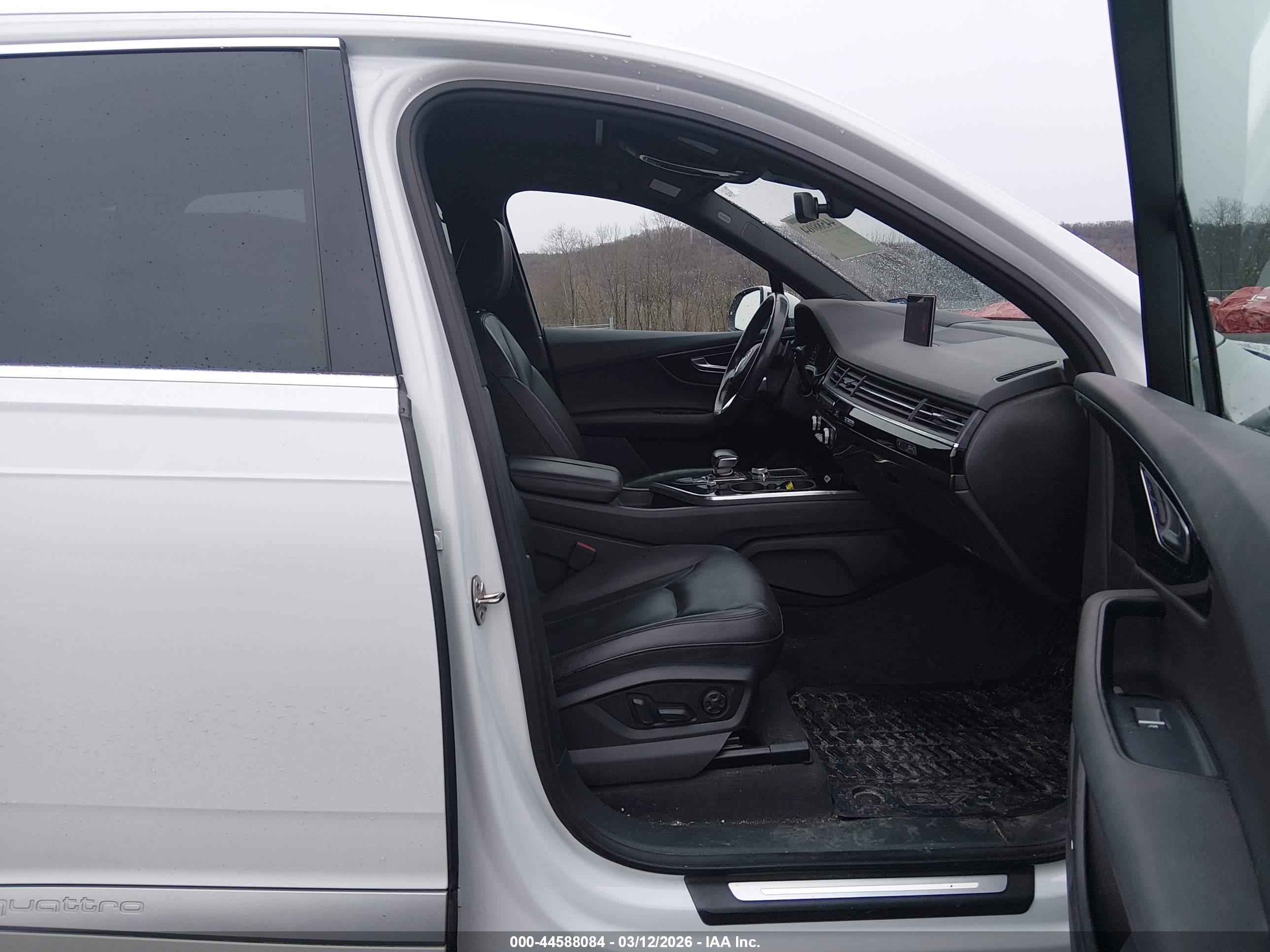 AUDI Q7 image 5