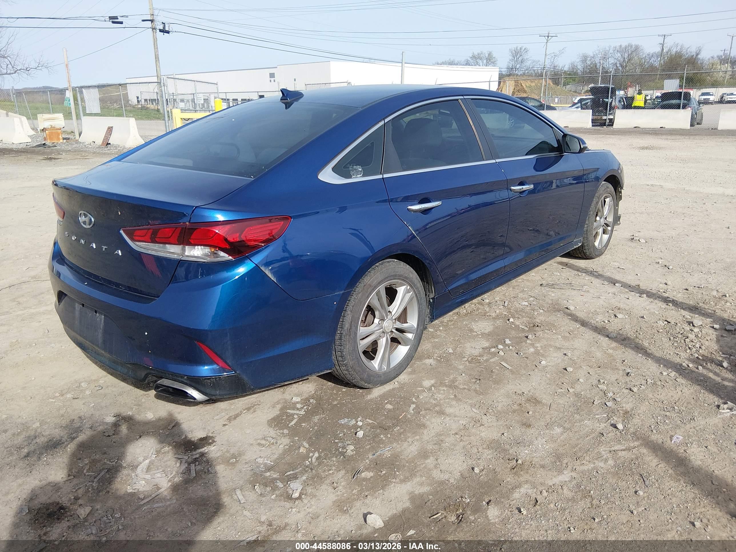 HYUNDAI SONATA image 4
