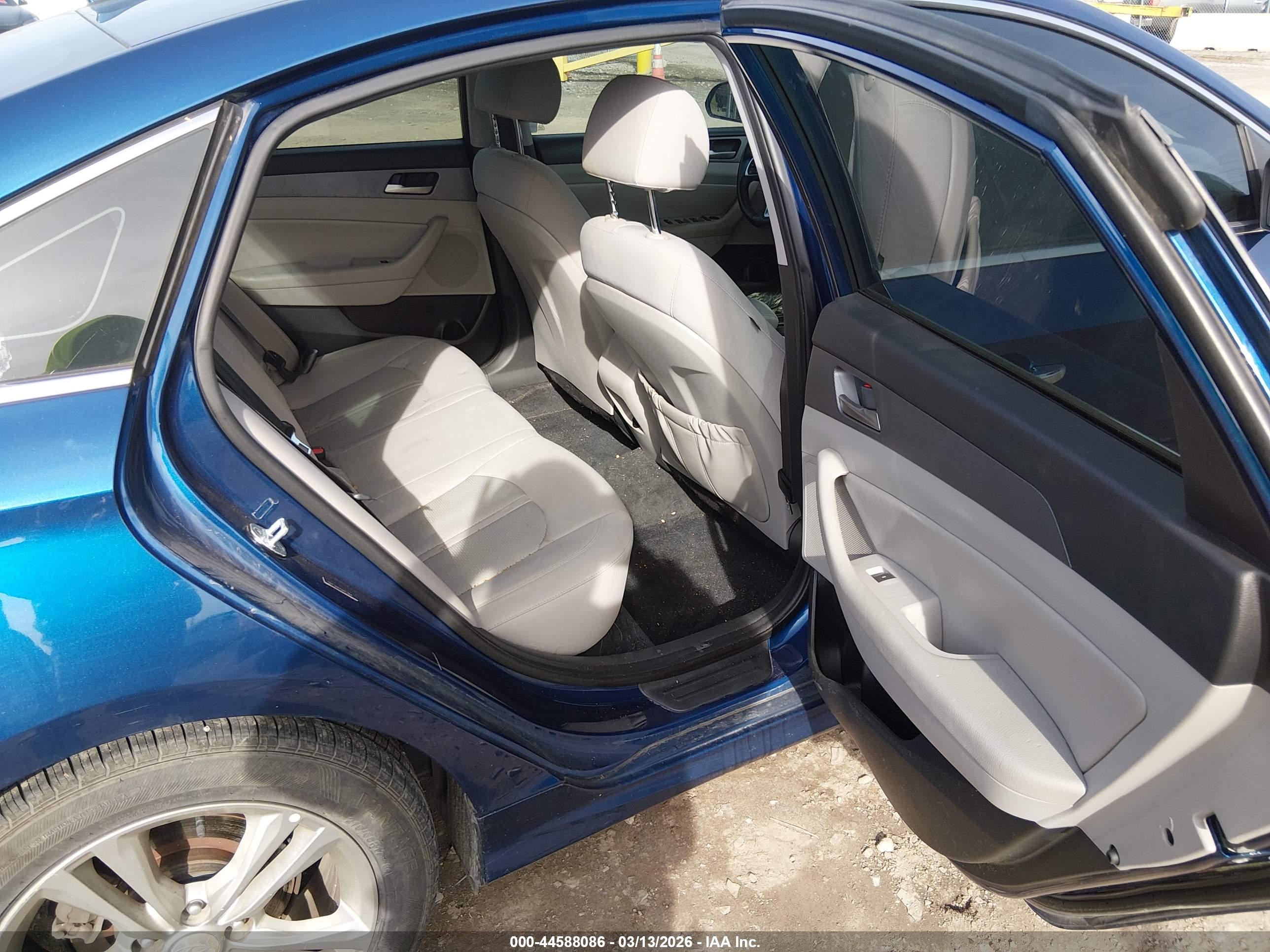 HYUNDAI SONATA image 8