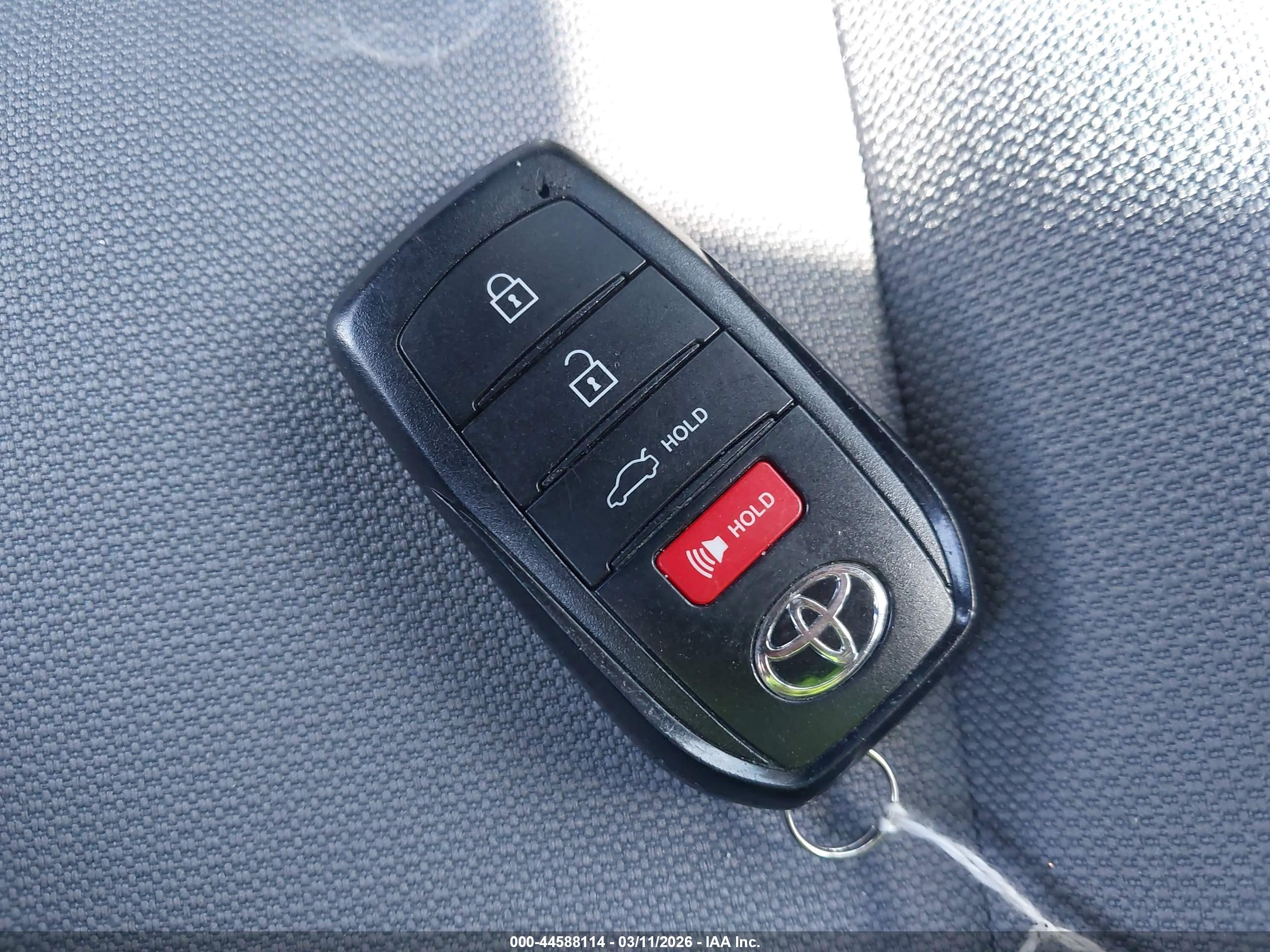 TOYOTA COROLLA image 11