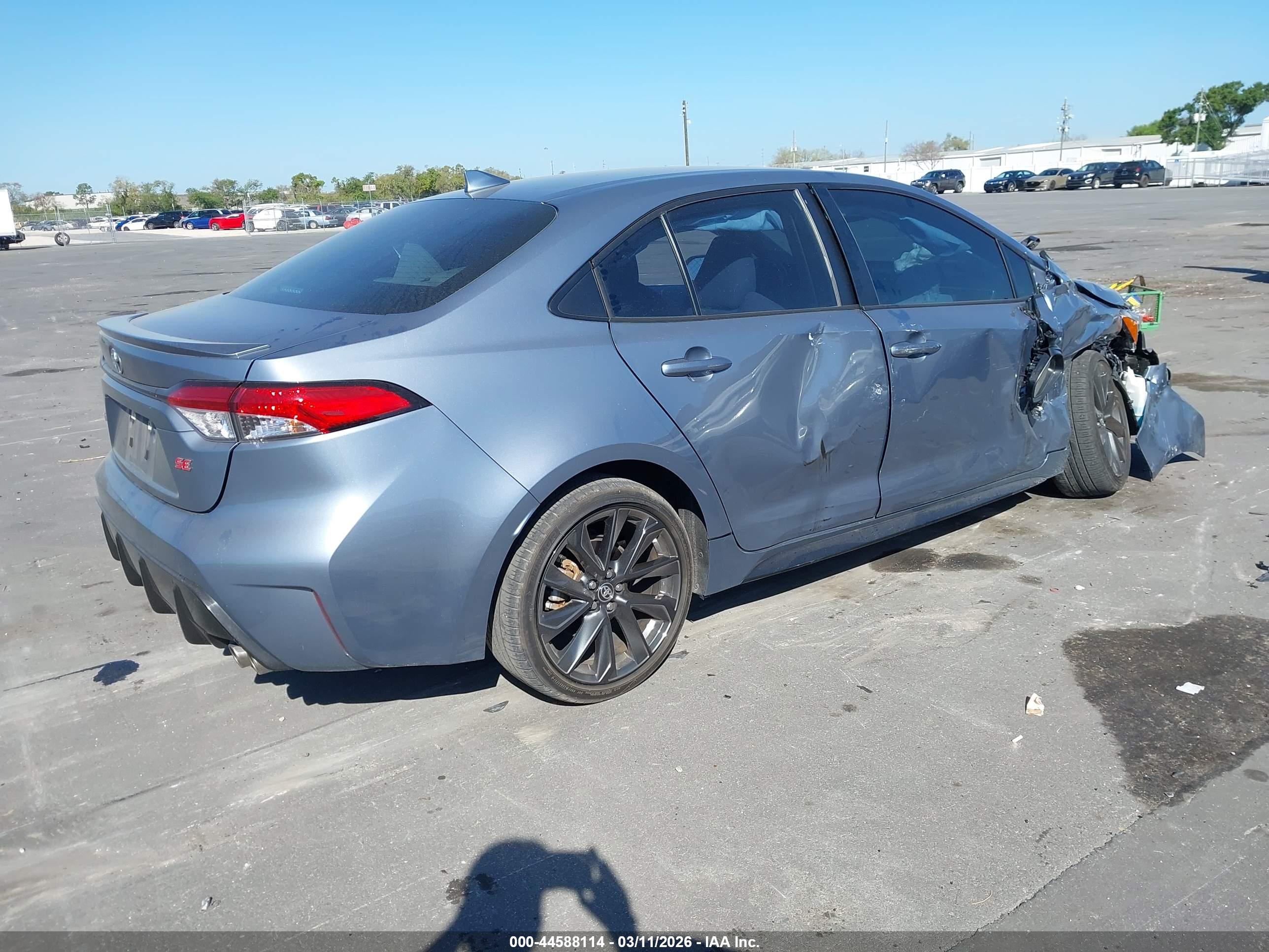 TOYOTA COROLLA image 4
