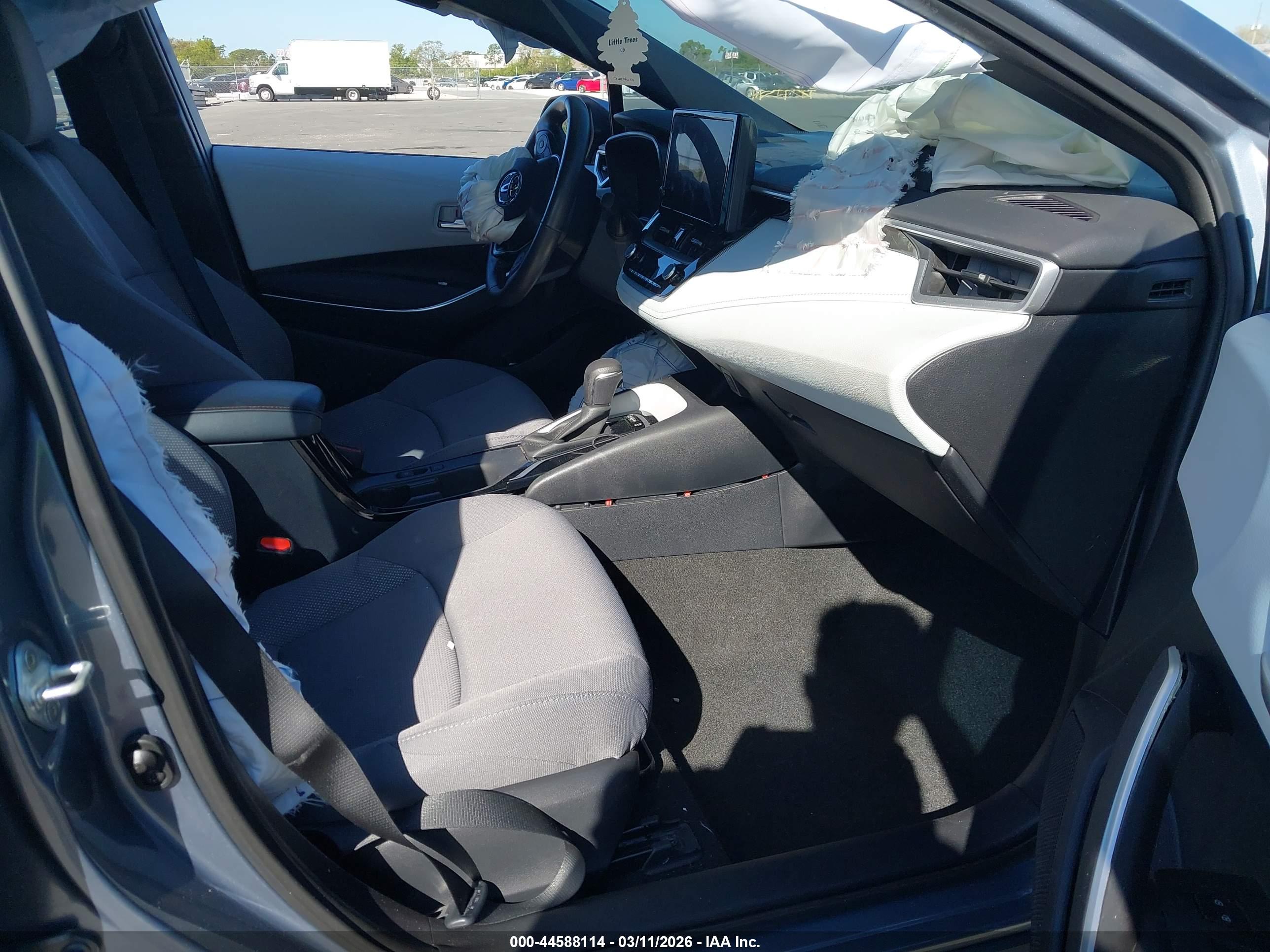 TOYOTA COROLLA image 5