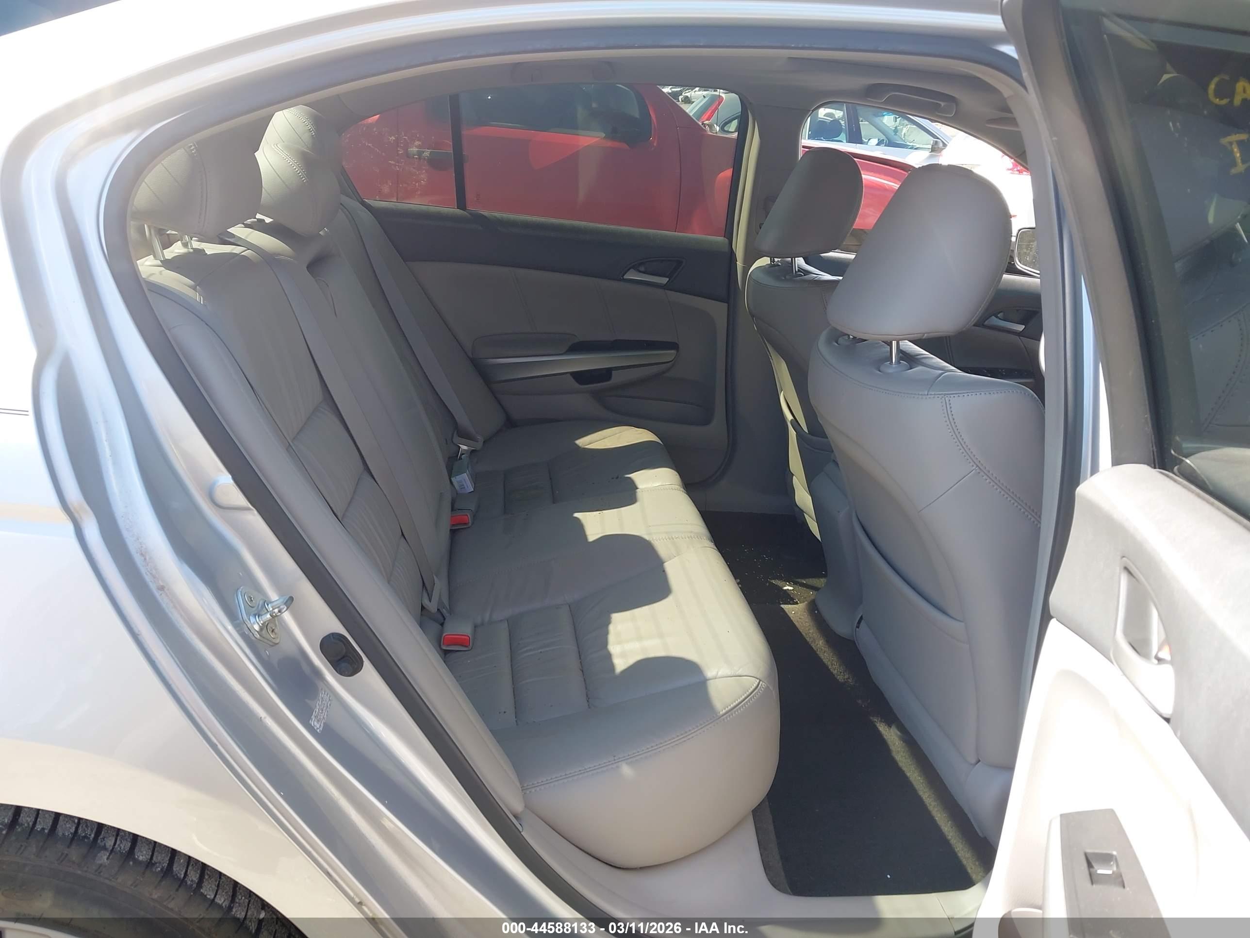 HONDA ACCORD image 8