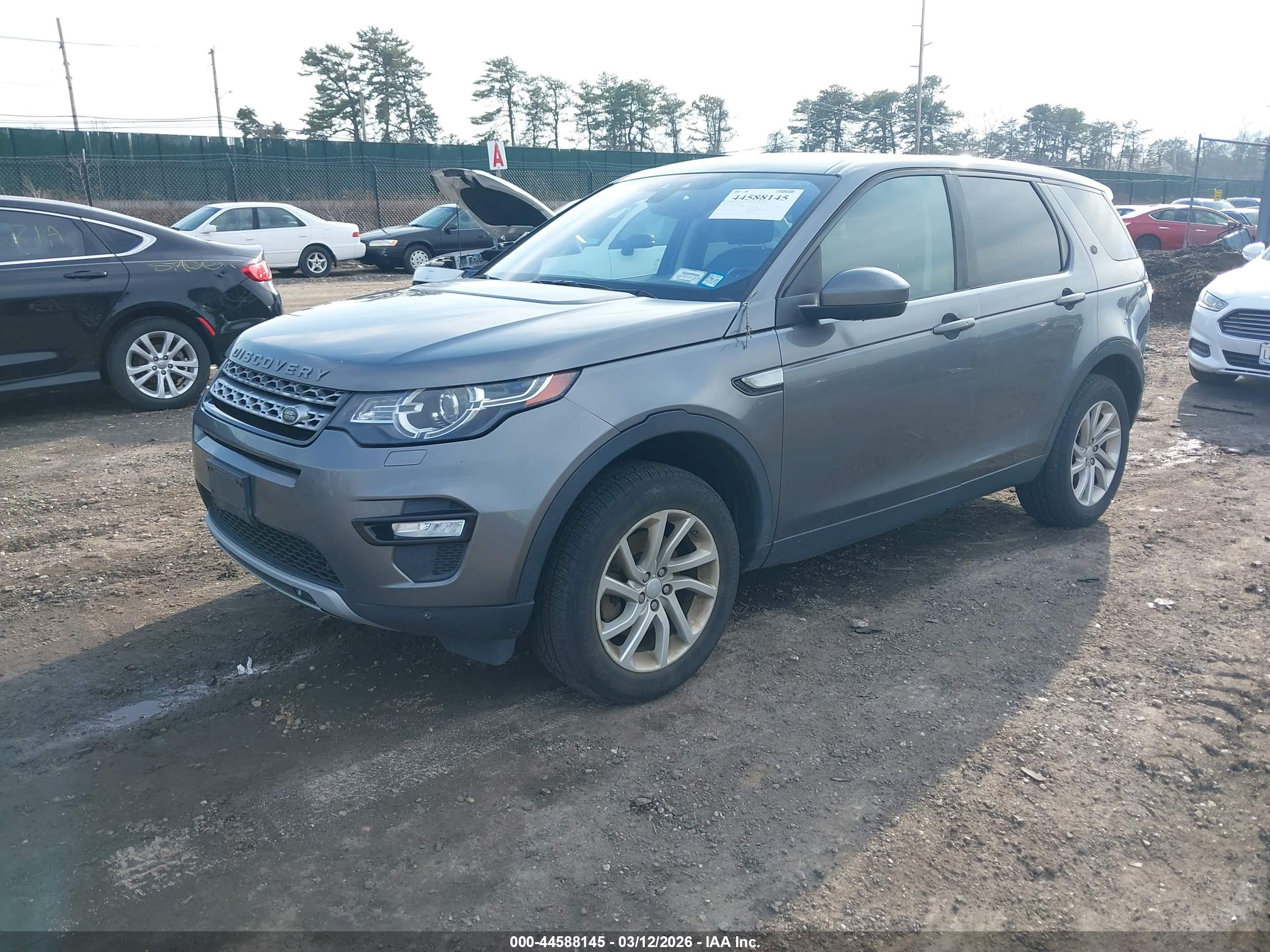LAND ROVER image 2