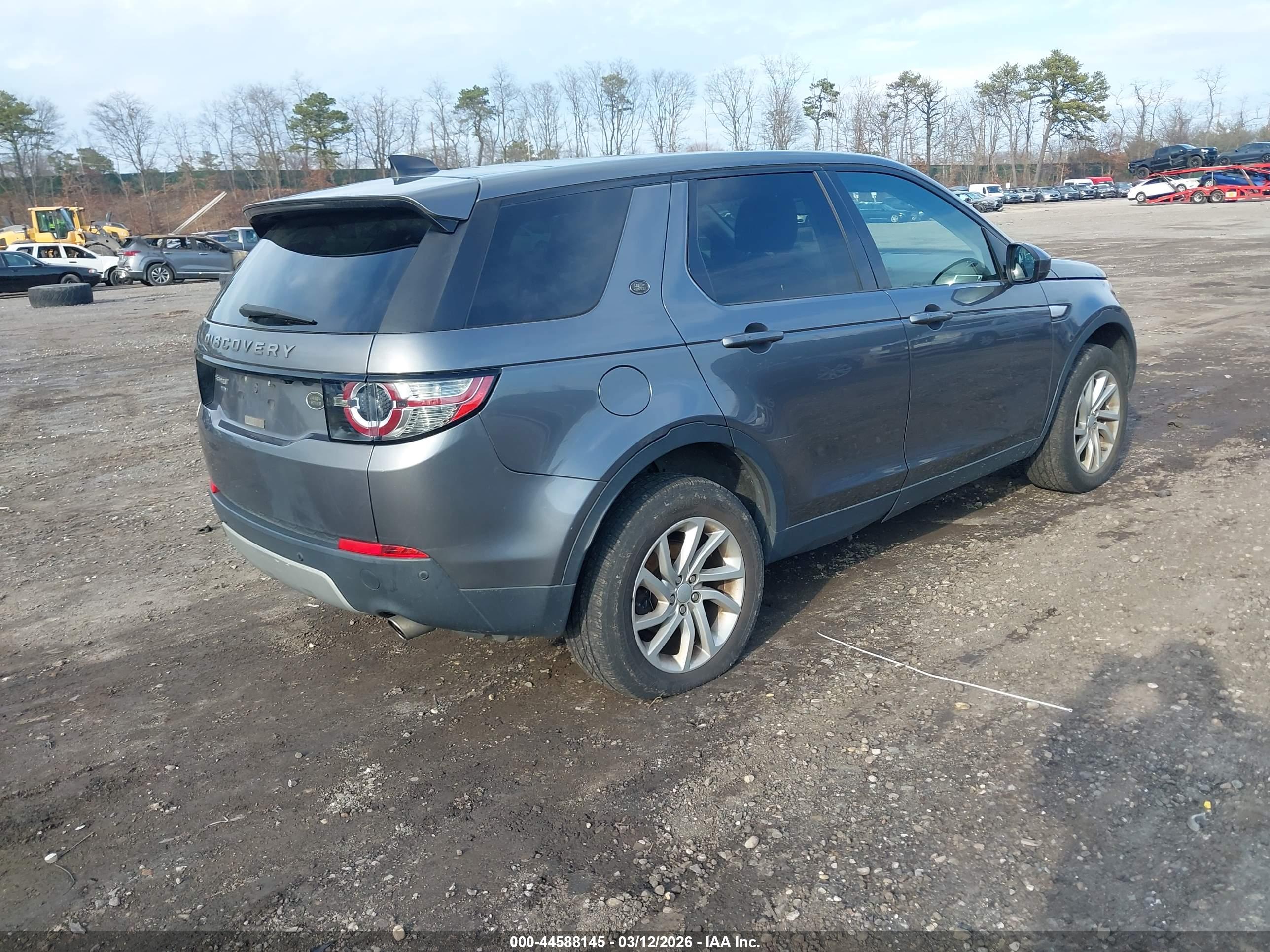 LAND ROVER image 4