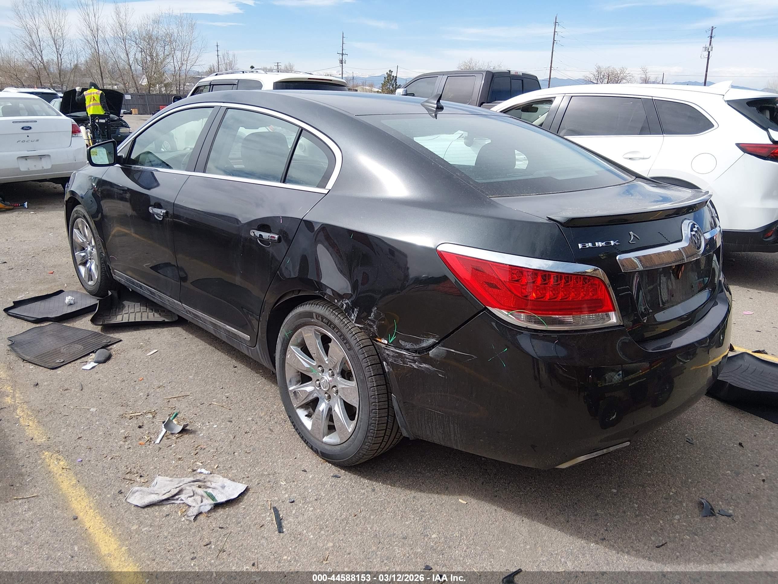BUICK LACROSSE image 3