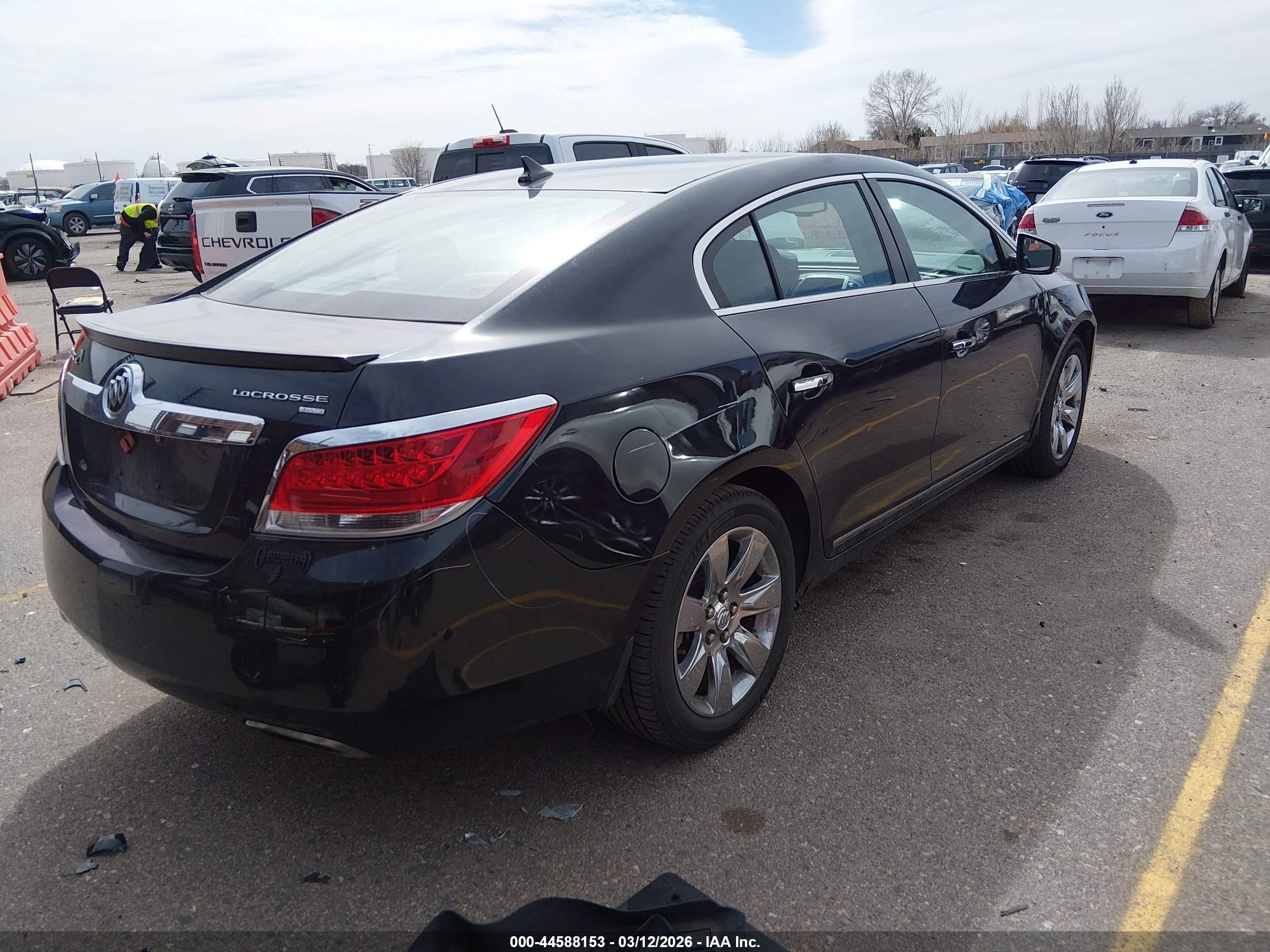 BUICK LACROSSE image 4