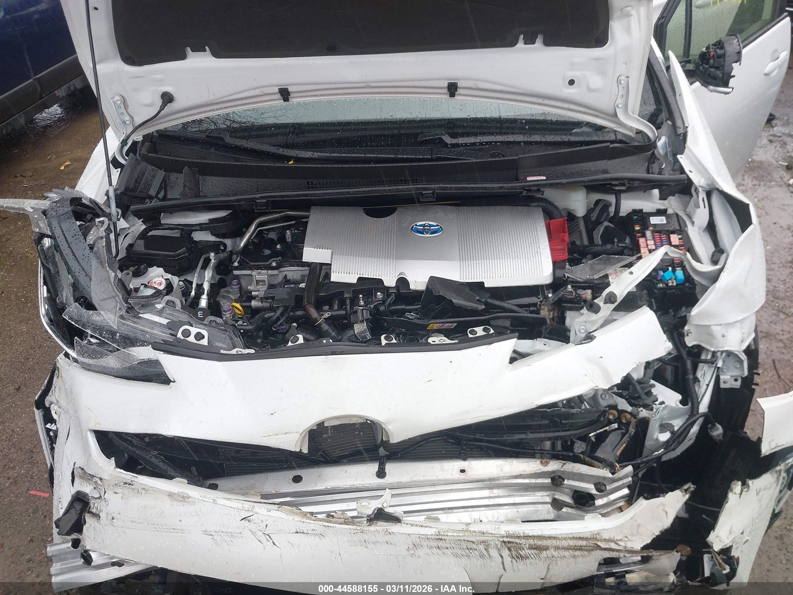 TOYOTA PRIUS image 10