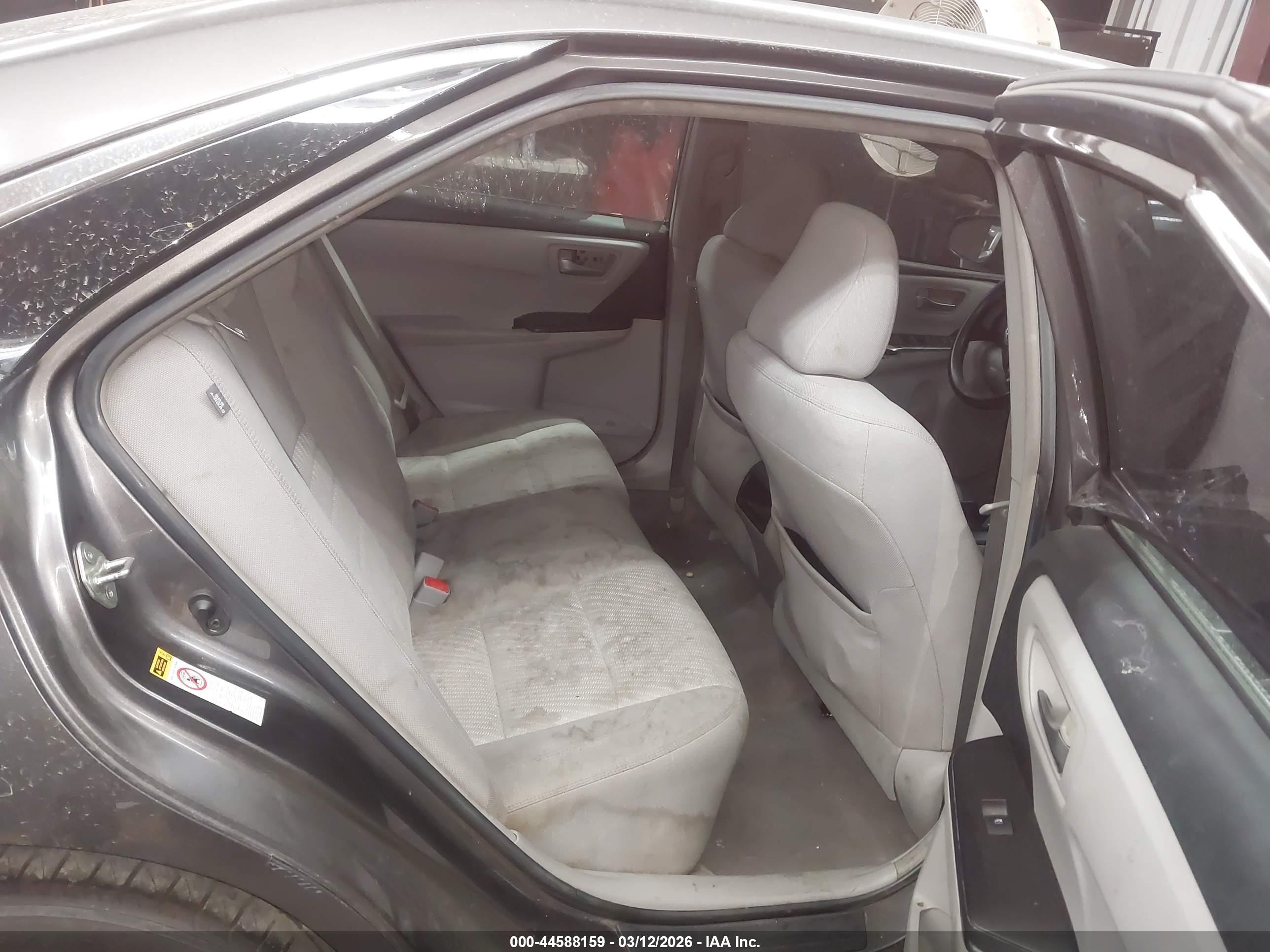 TOYOTA CAMRY image 8