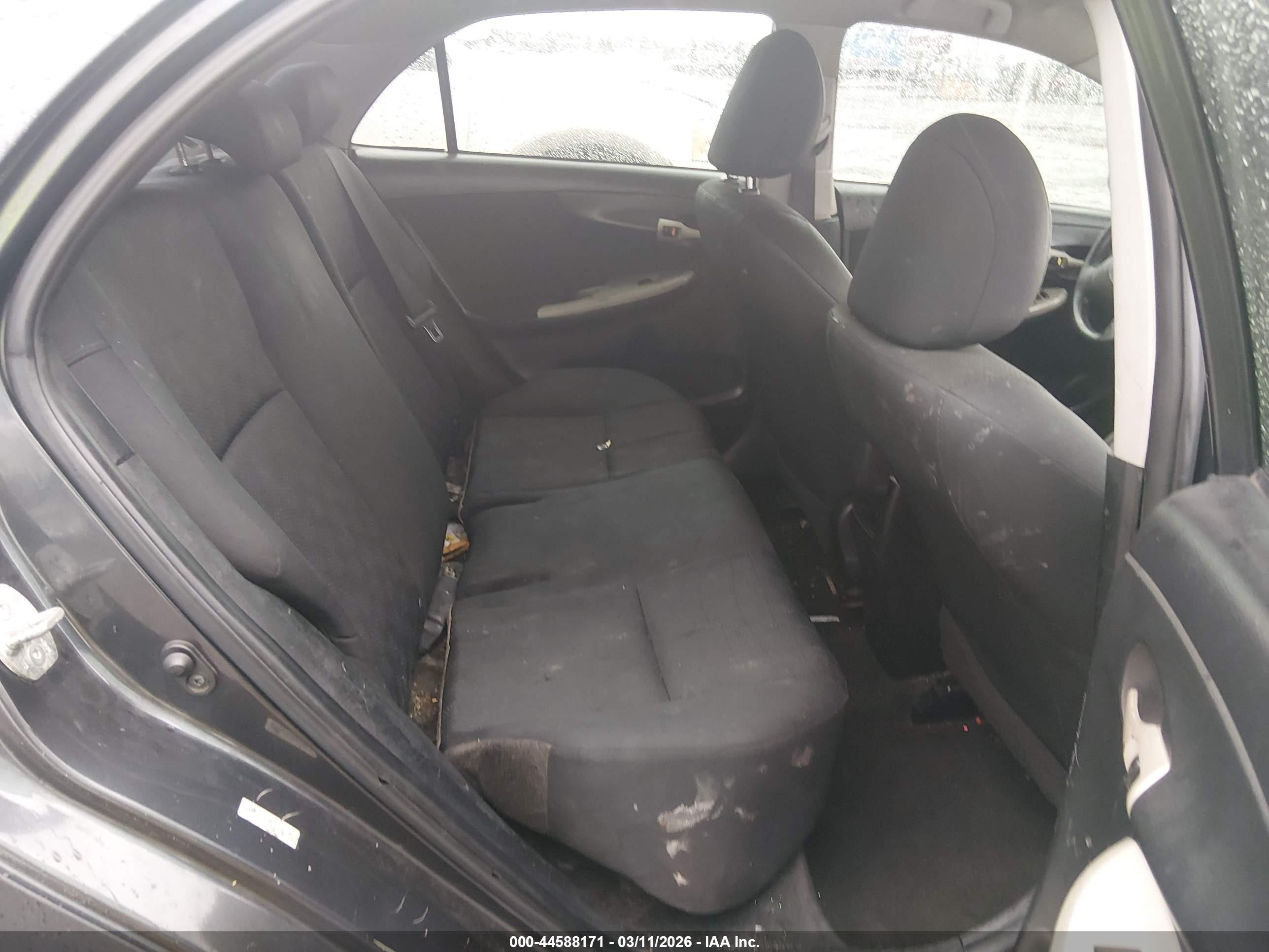 TOYOTA COROLLA image 8