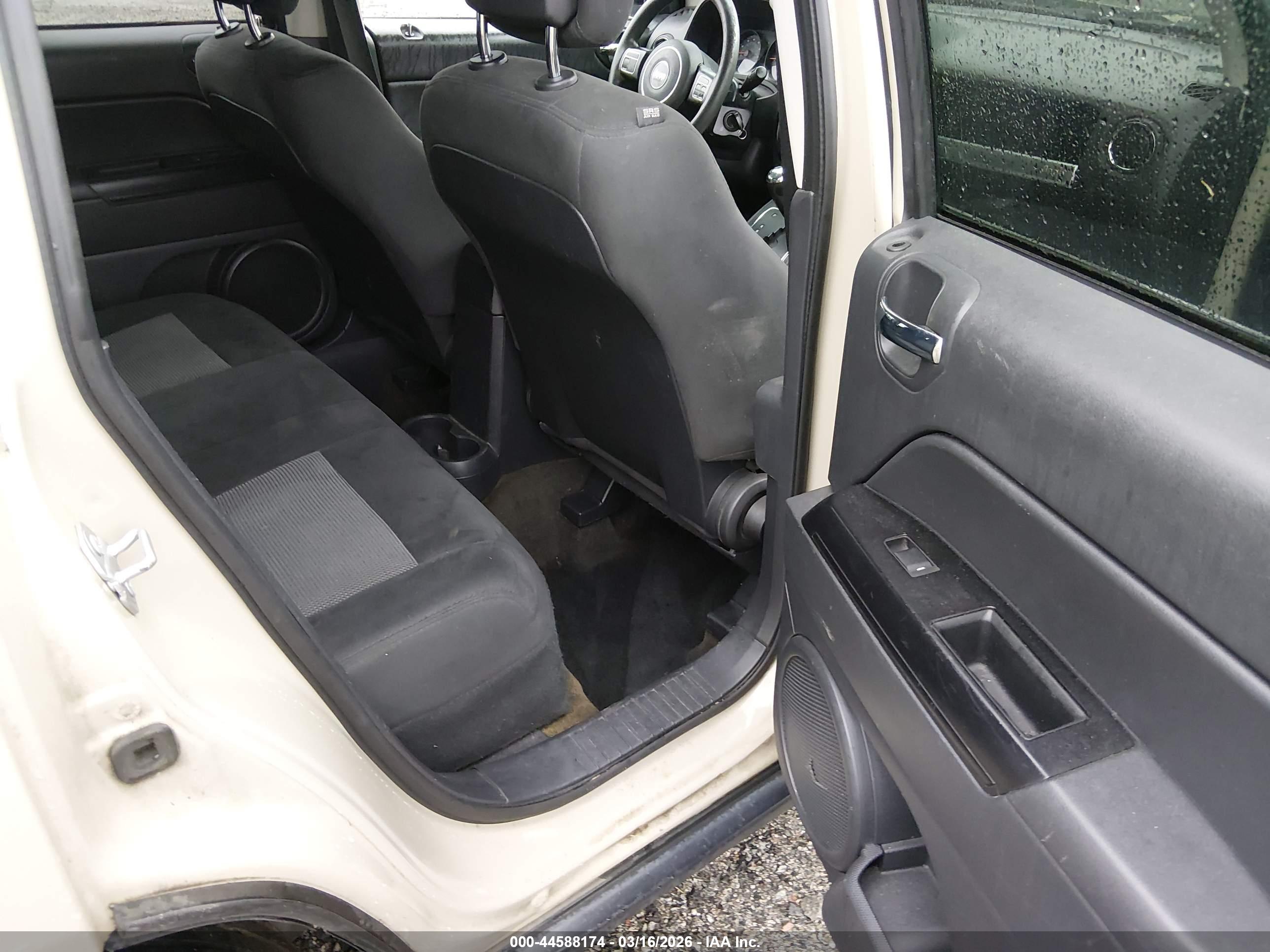 JEEP COMPASS image 8