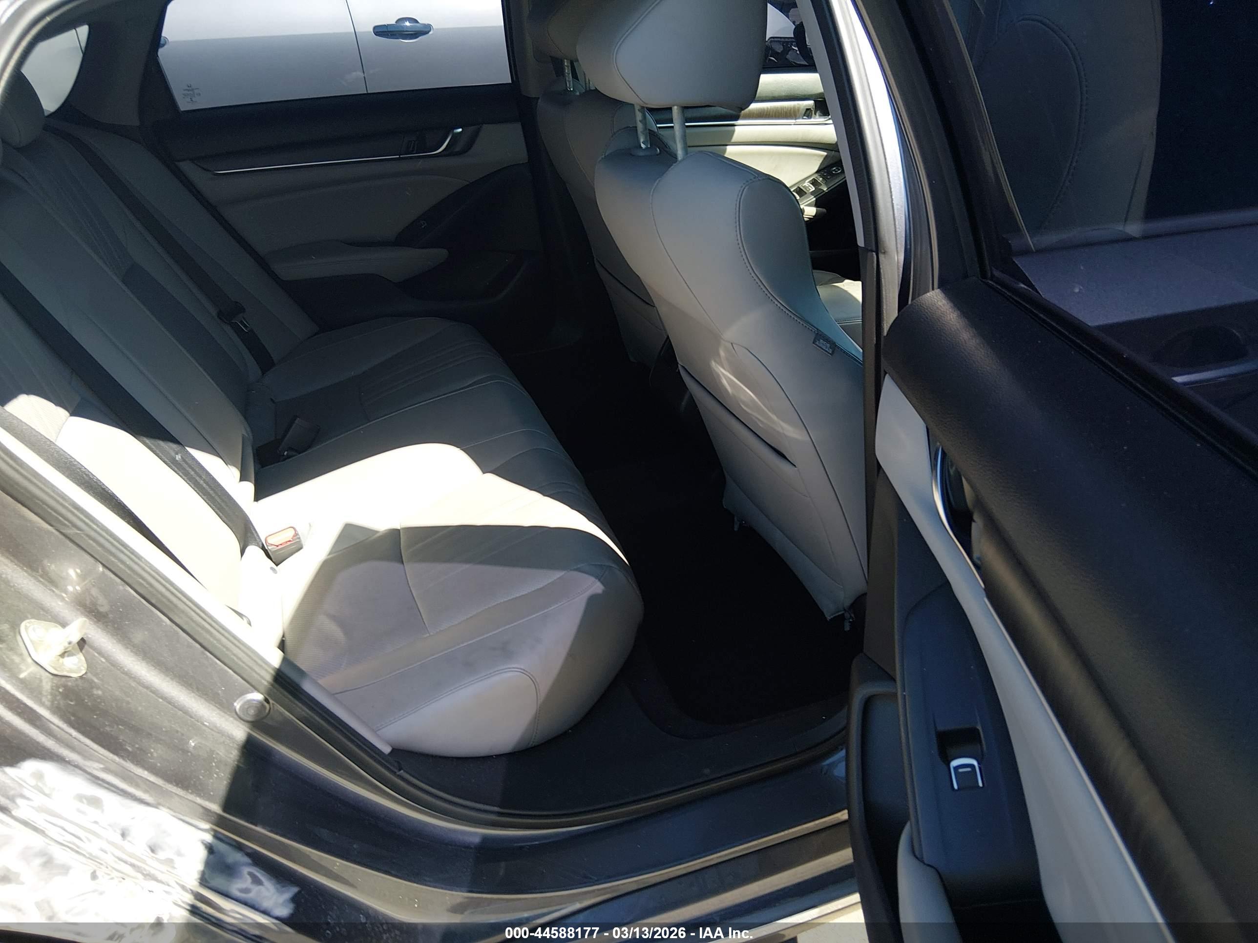 HONDA ACCORD image 8