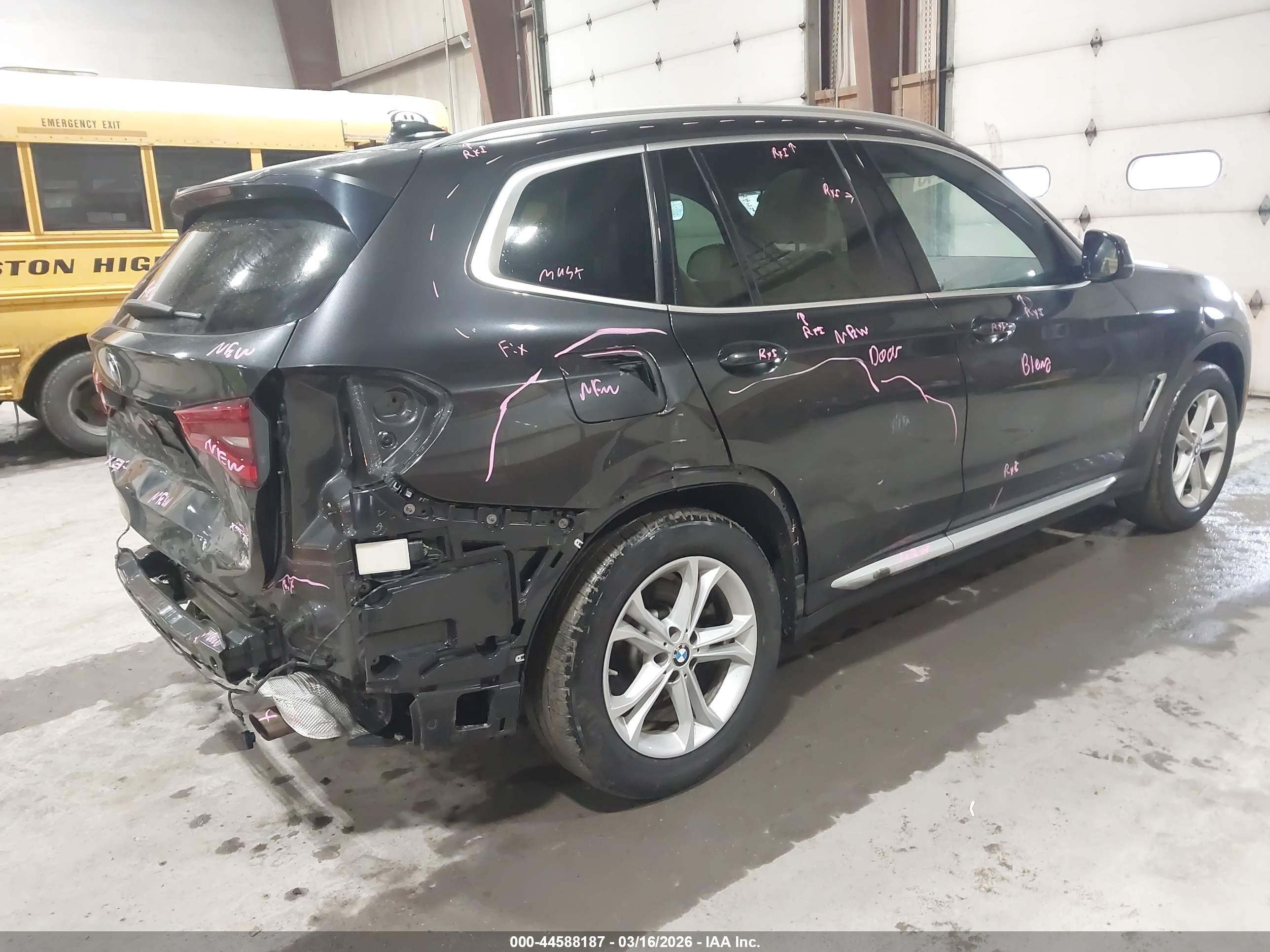 BMW X3 image 4