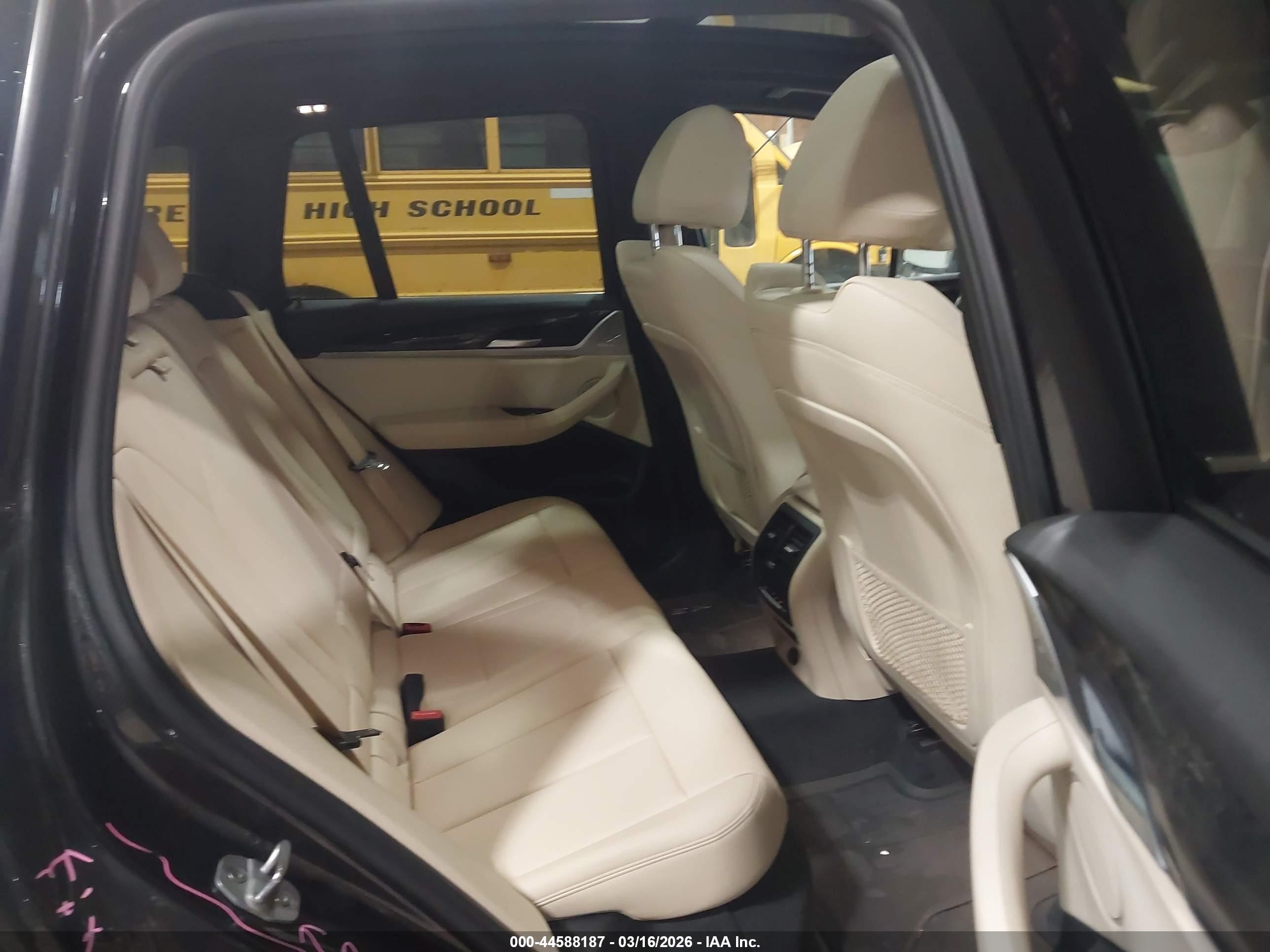 BMW X3 image 8