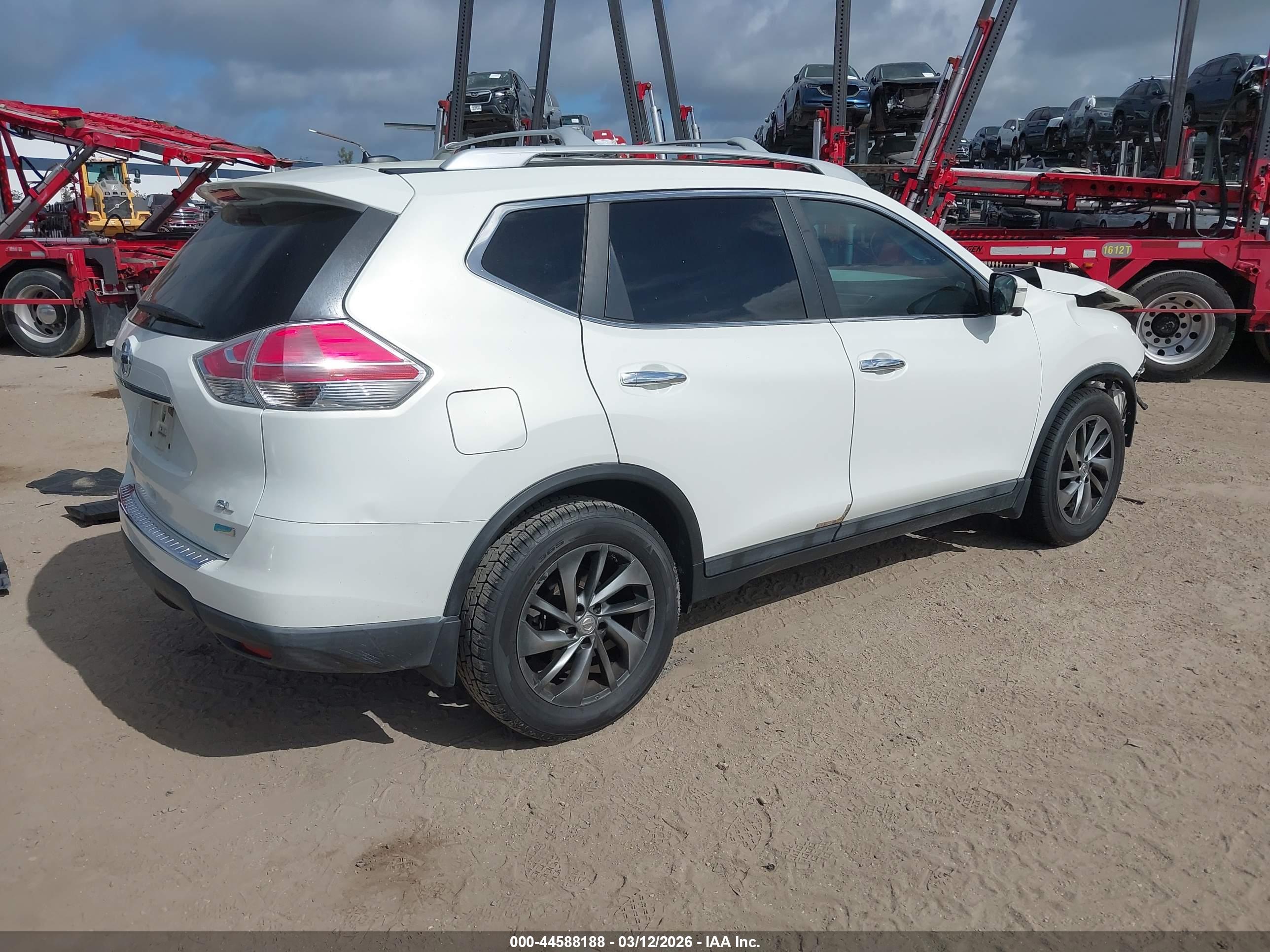 NISSAN ROGUE image 4