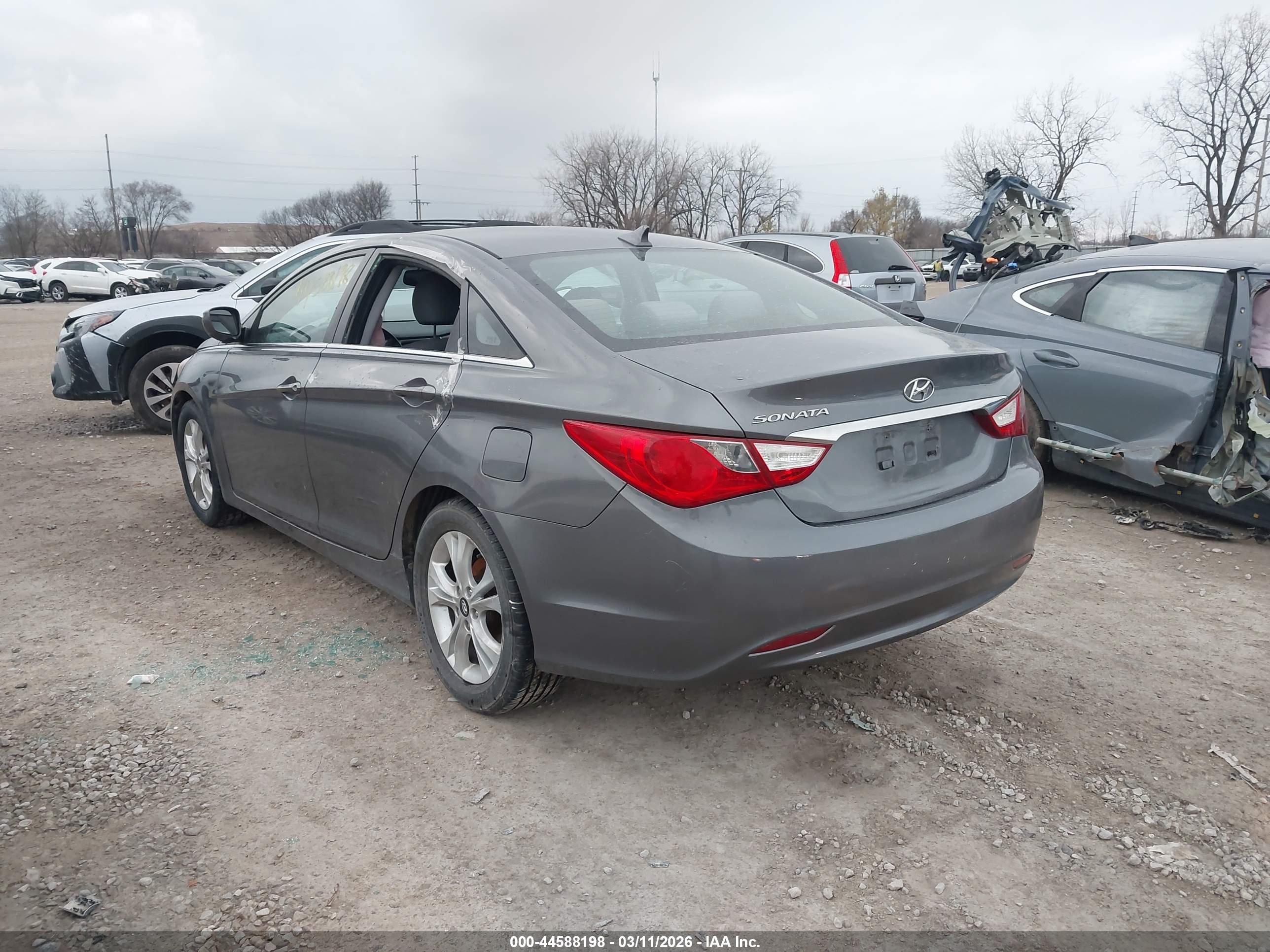 HYUNDAI SONATA image 3