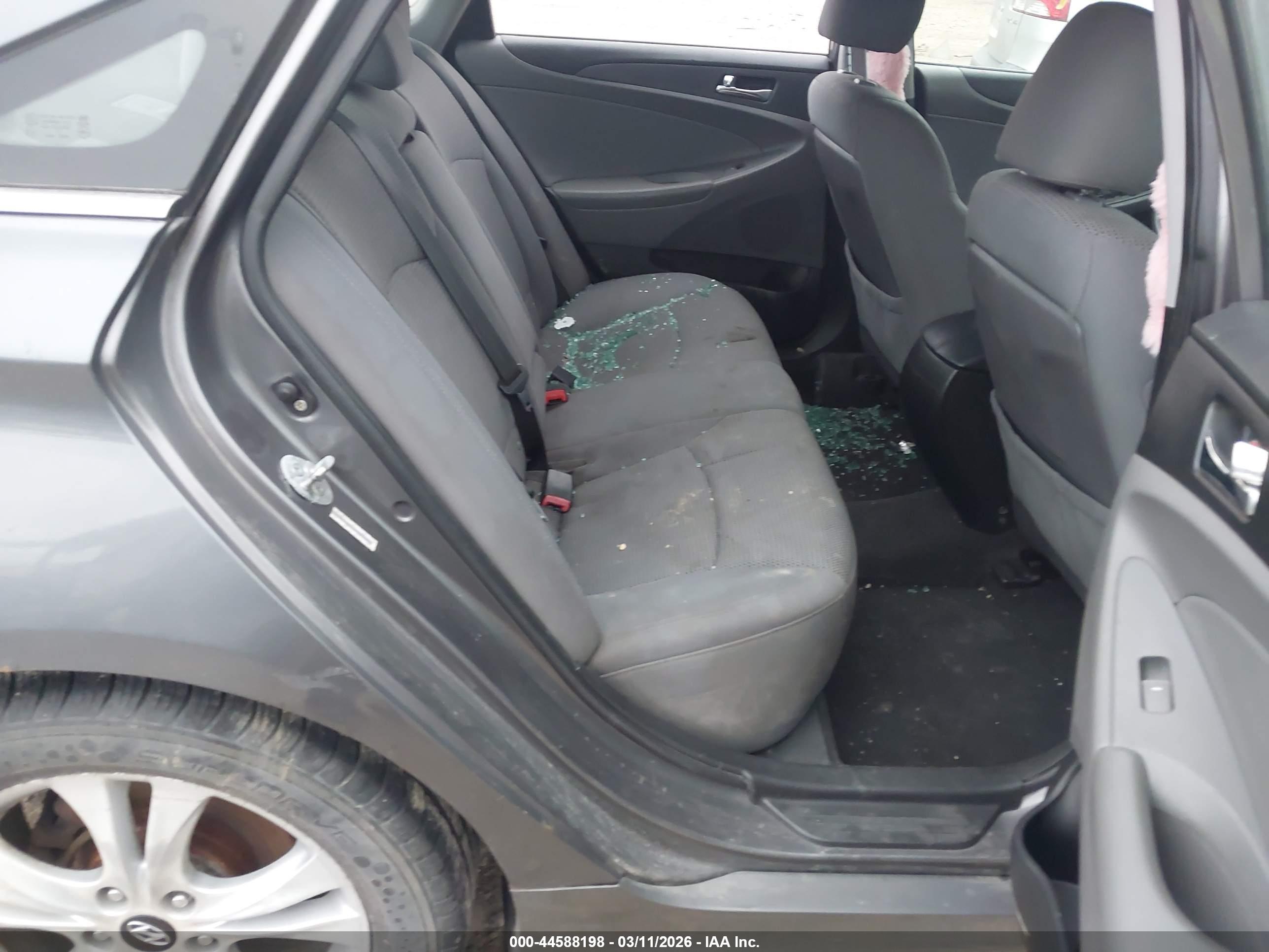 HYUNDAI SONATA image 8
