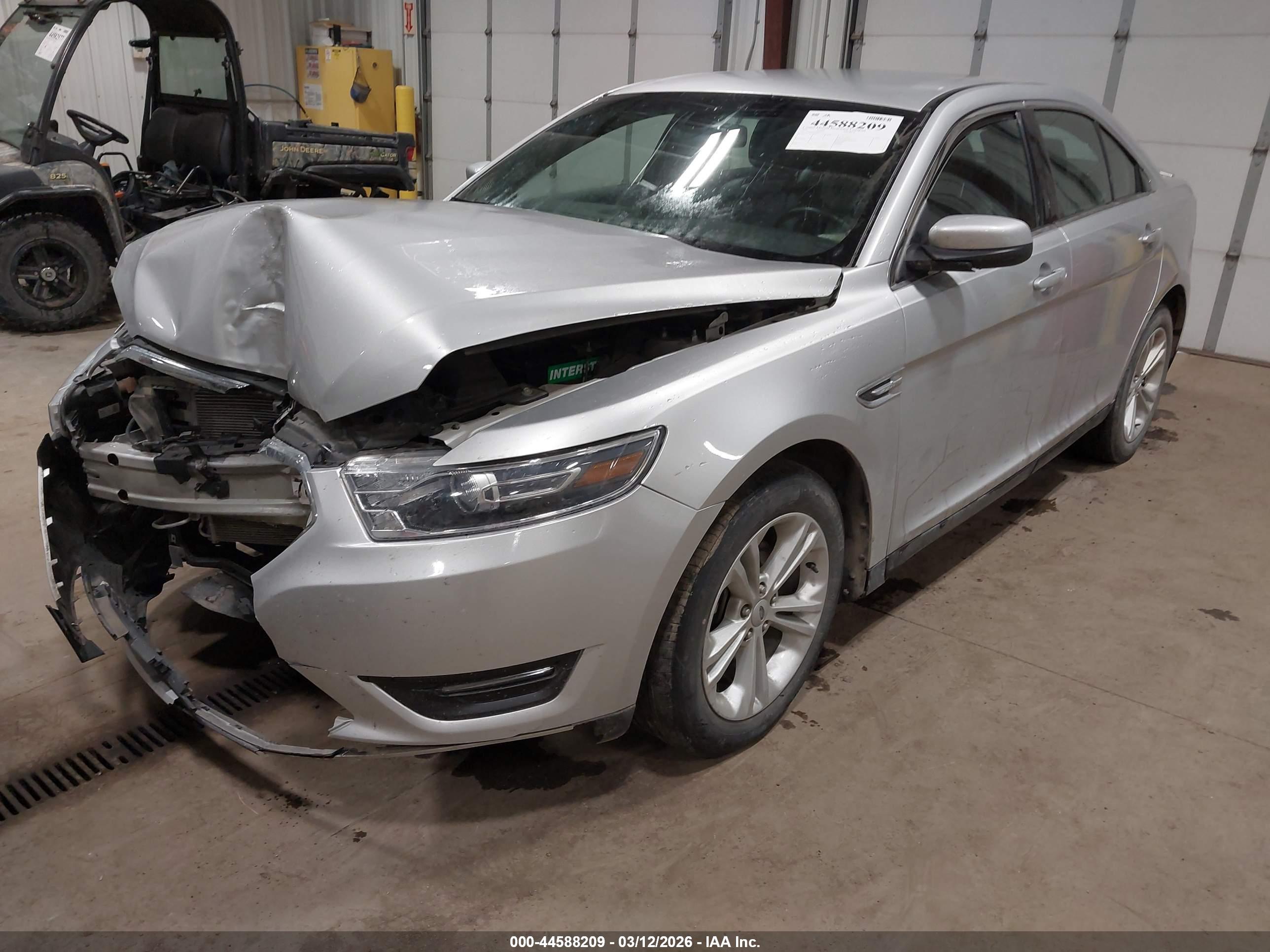 FORD TAURUS image 2
