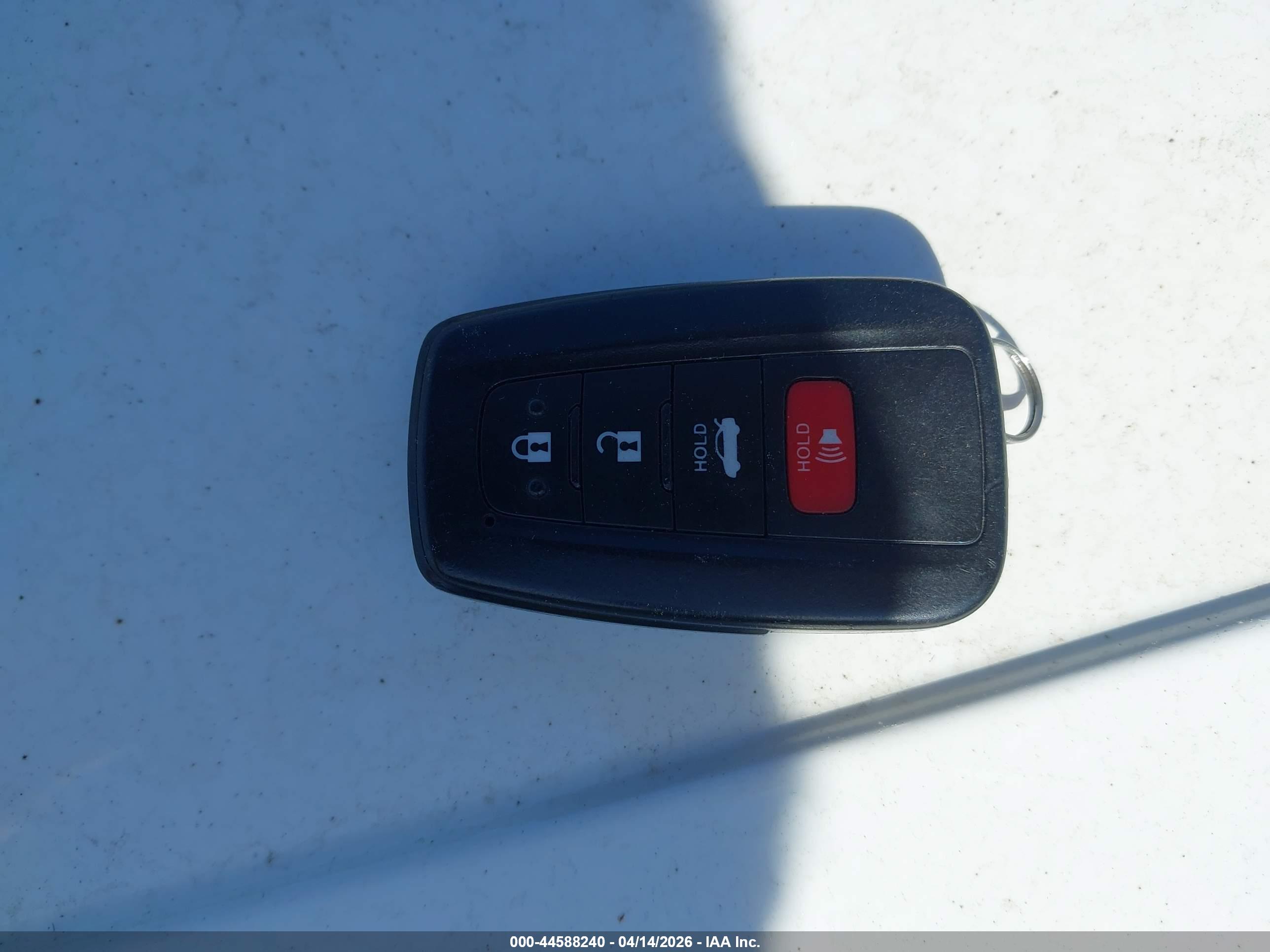 TOYOTA CAMRY image 11