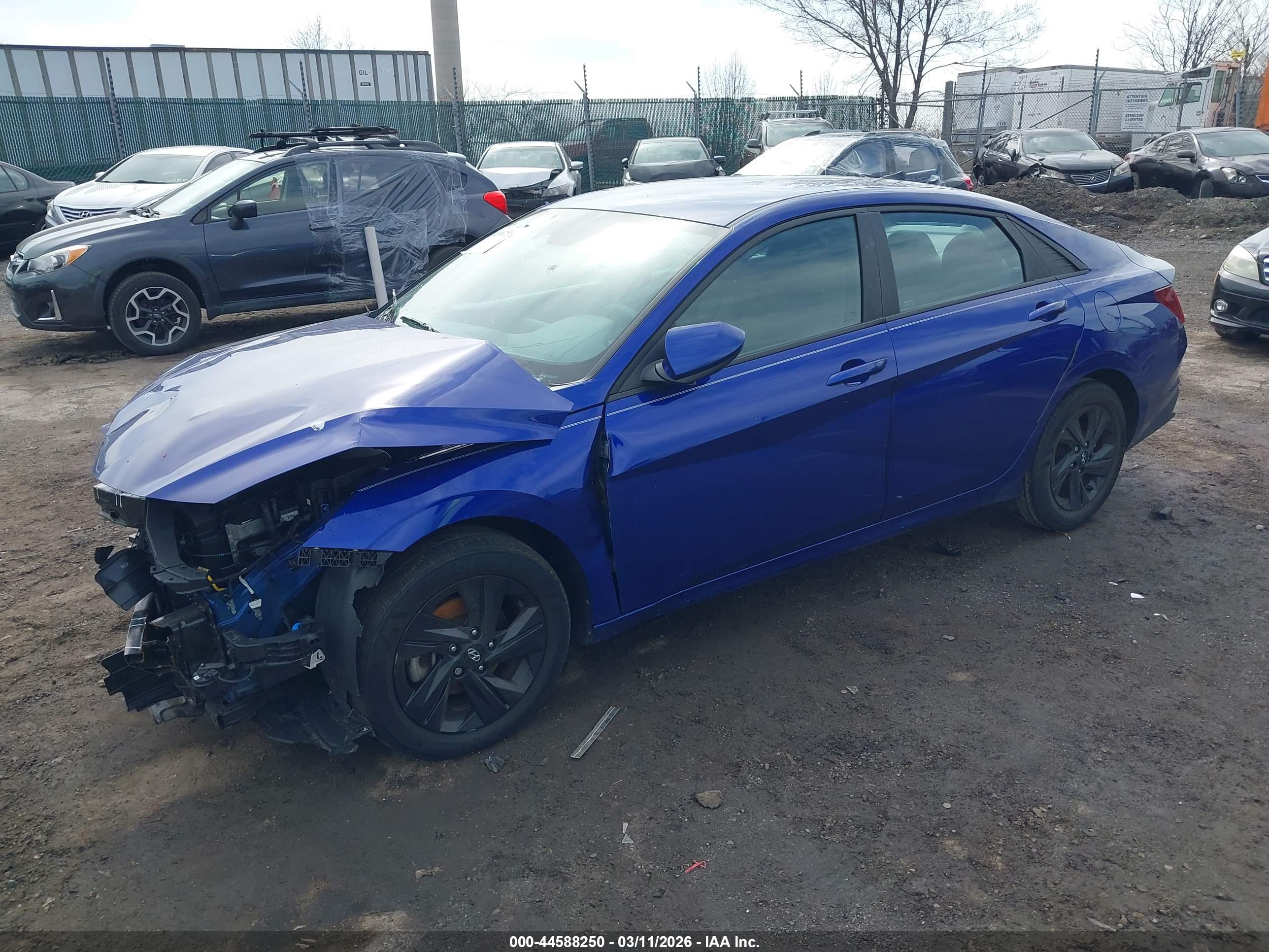 HYUNDAI ELANTRA image 2