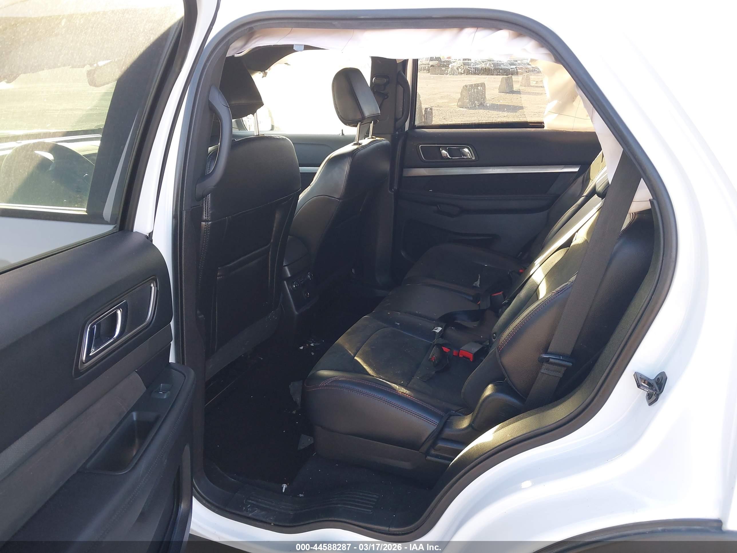 FORD EXPLORER image 8