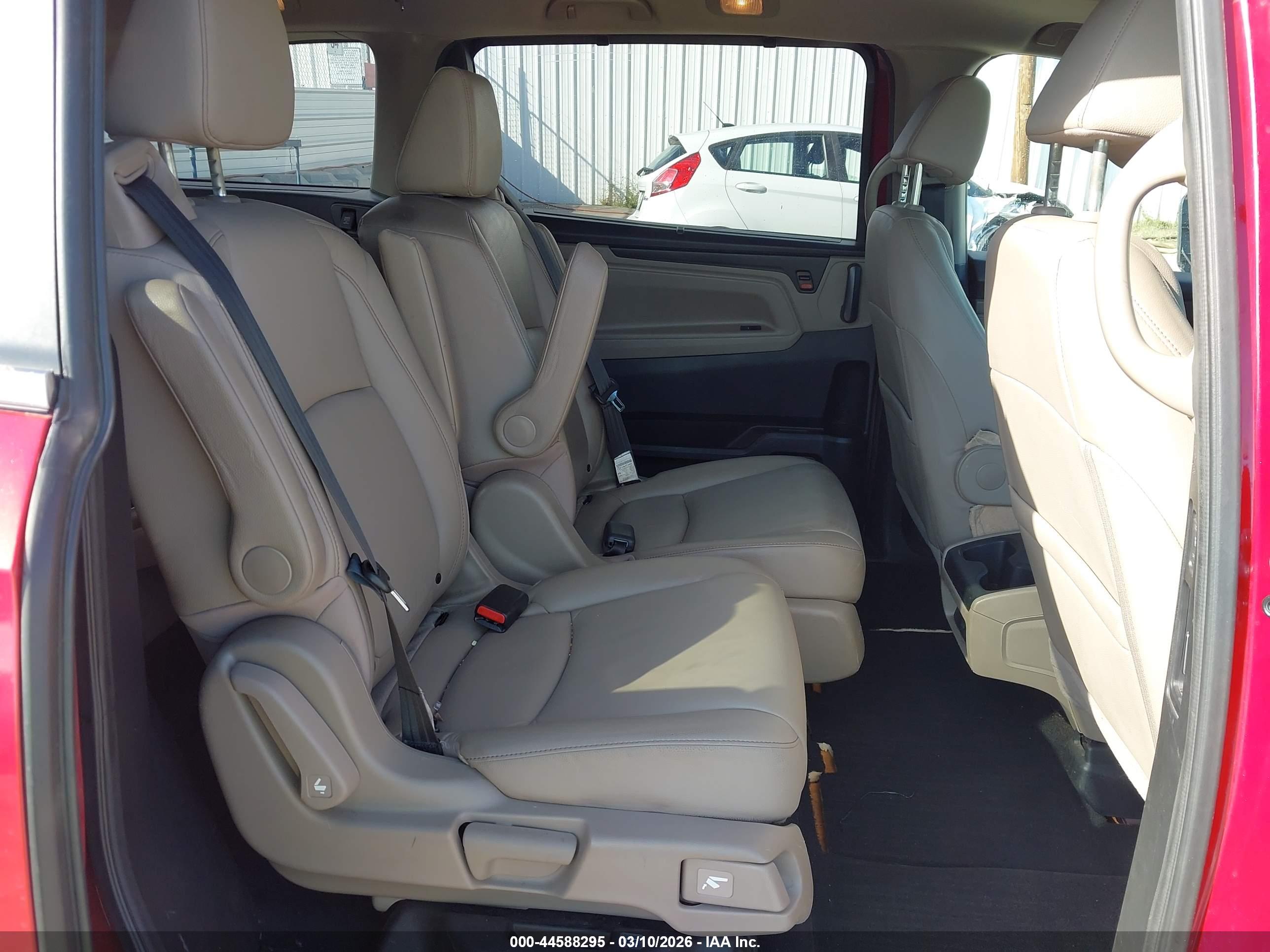 HONDA ODYSSEY image 8