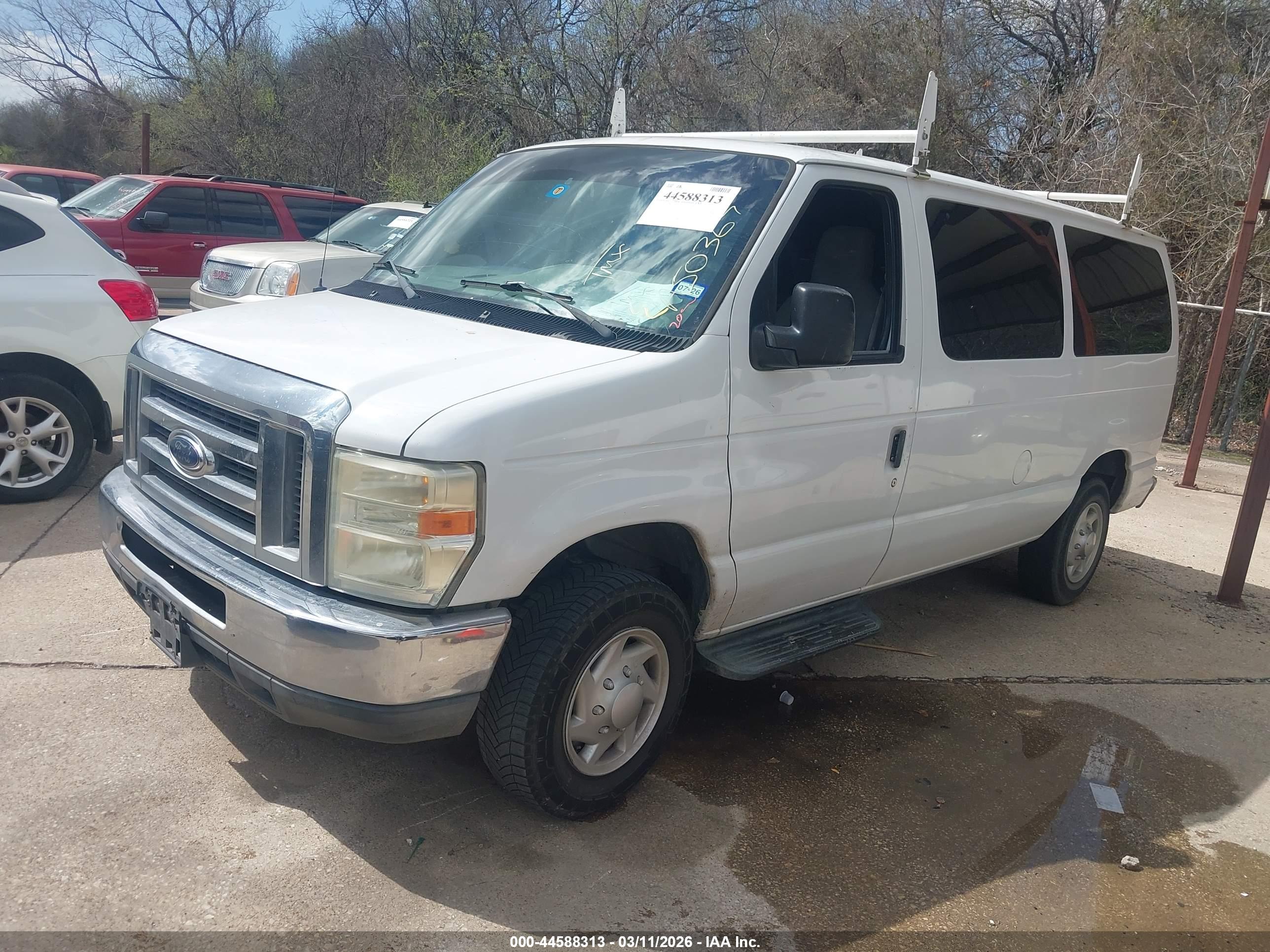 FORD E-150 image 2
