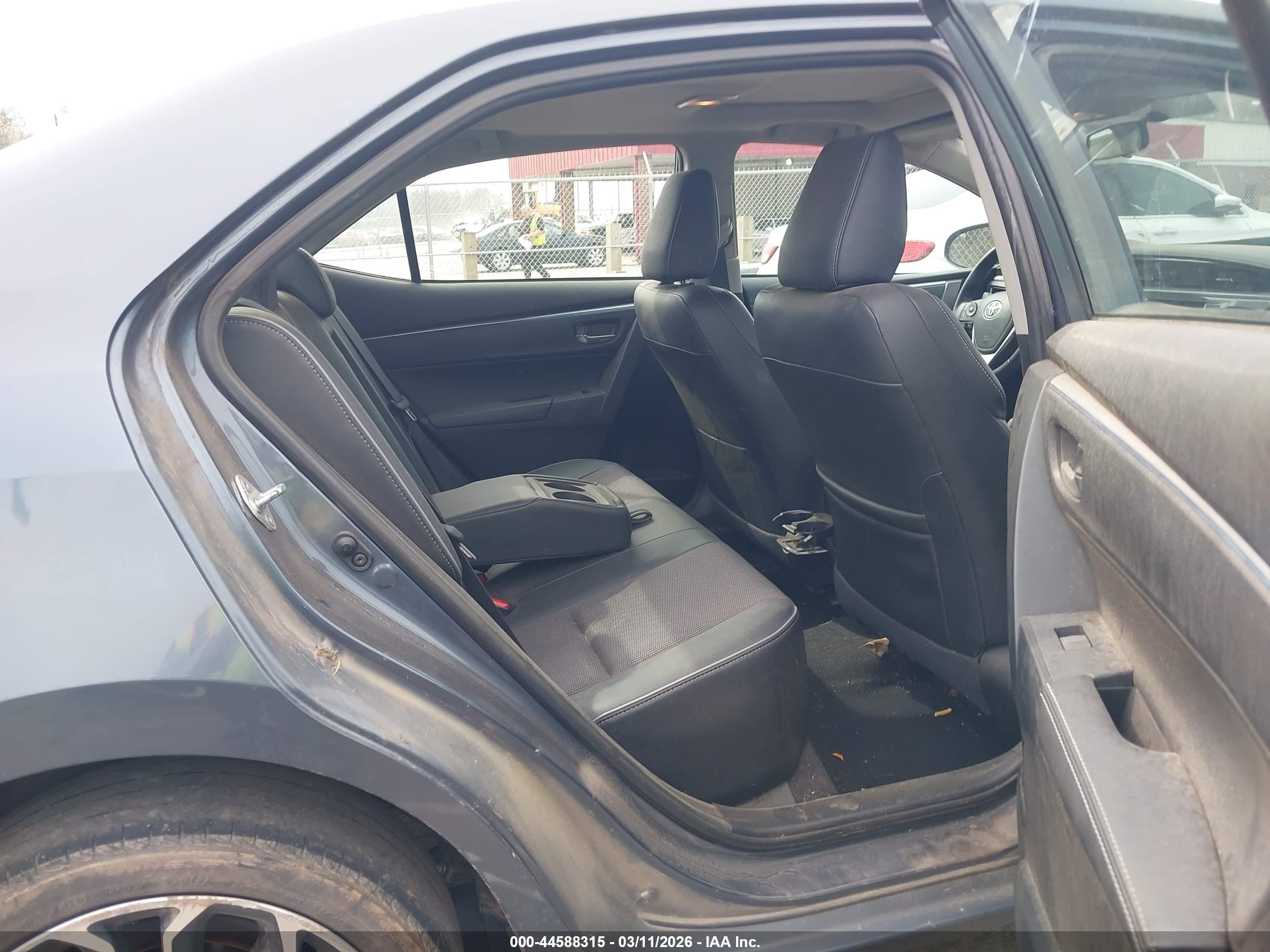 TOYOTA COROLLA image 8