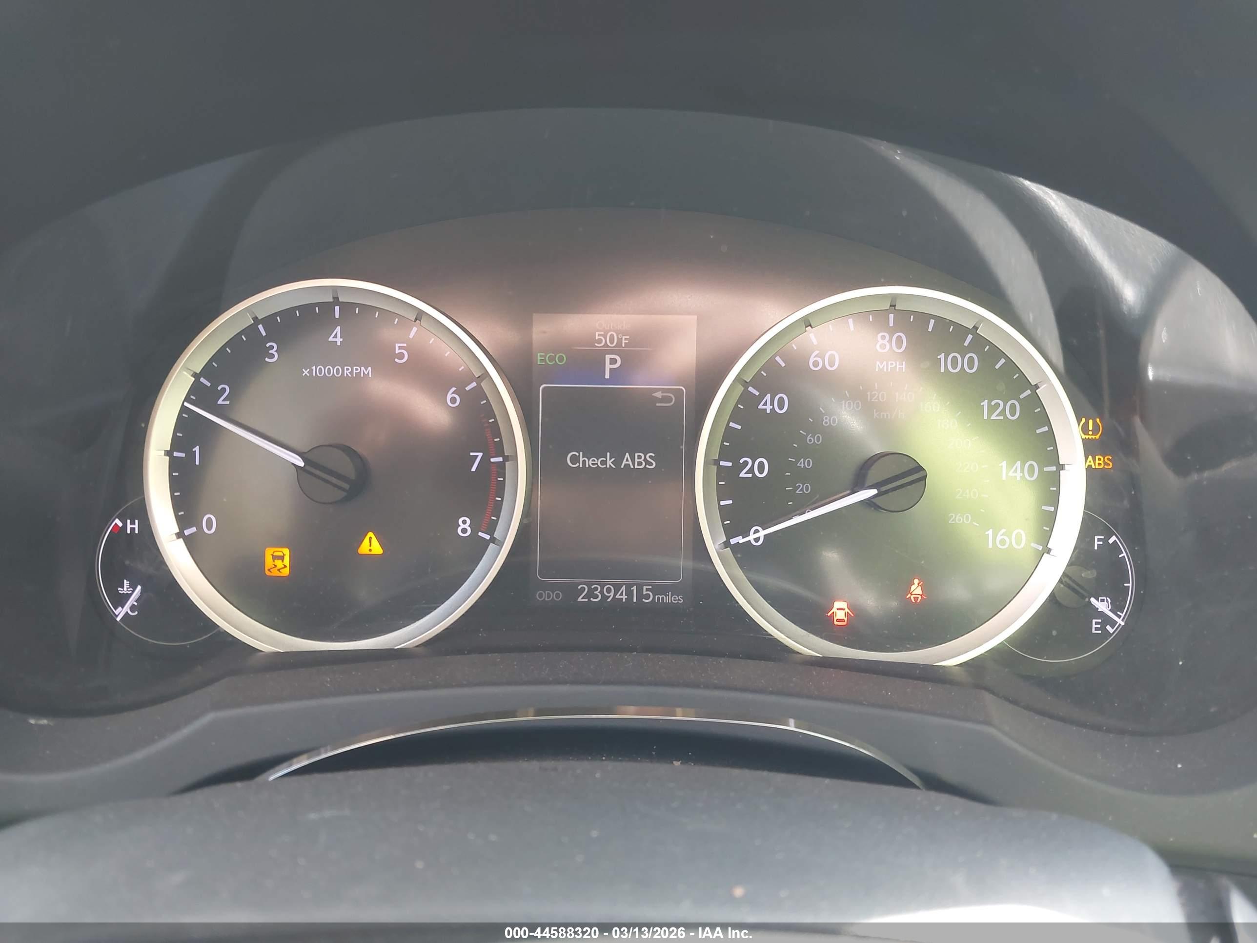 LEXUS IS image 7