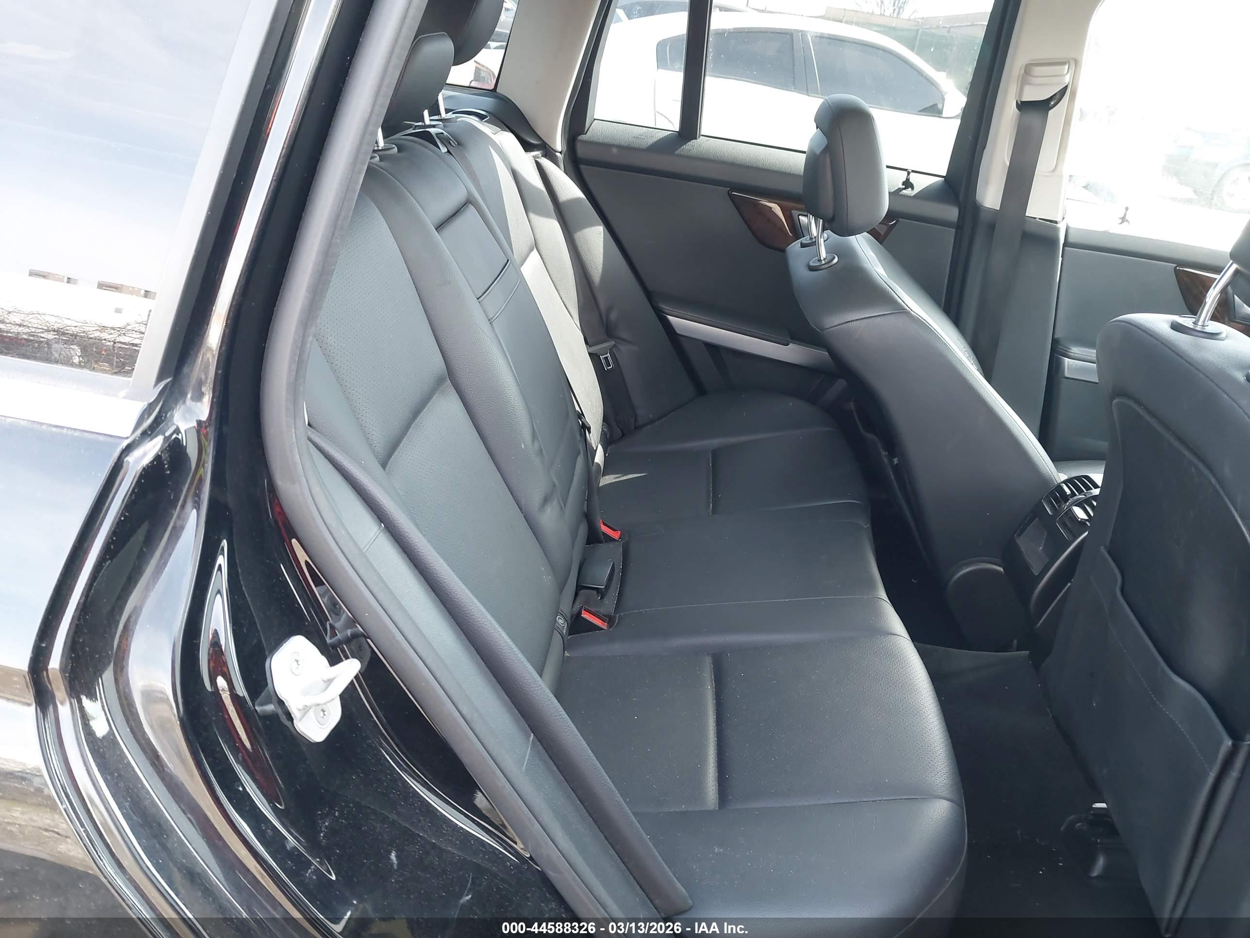 MERCEDES-BENZ GLK image 8