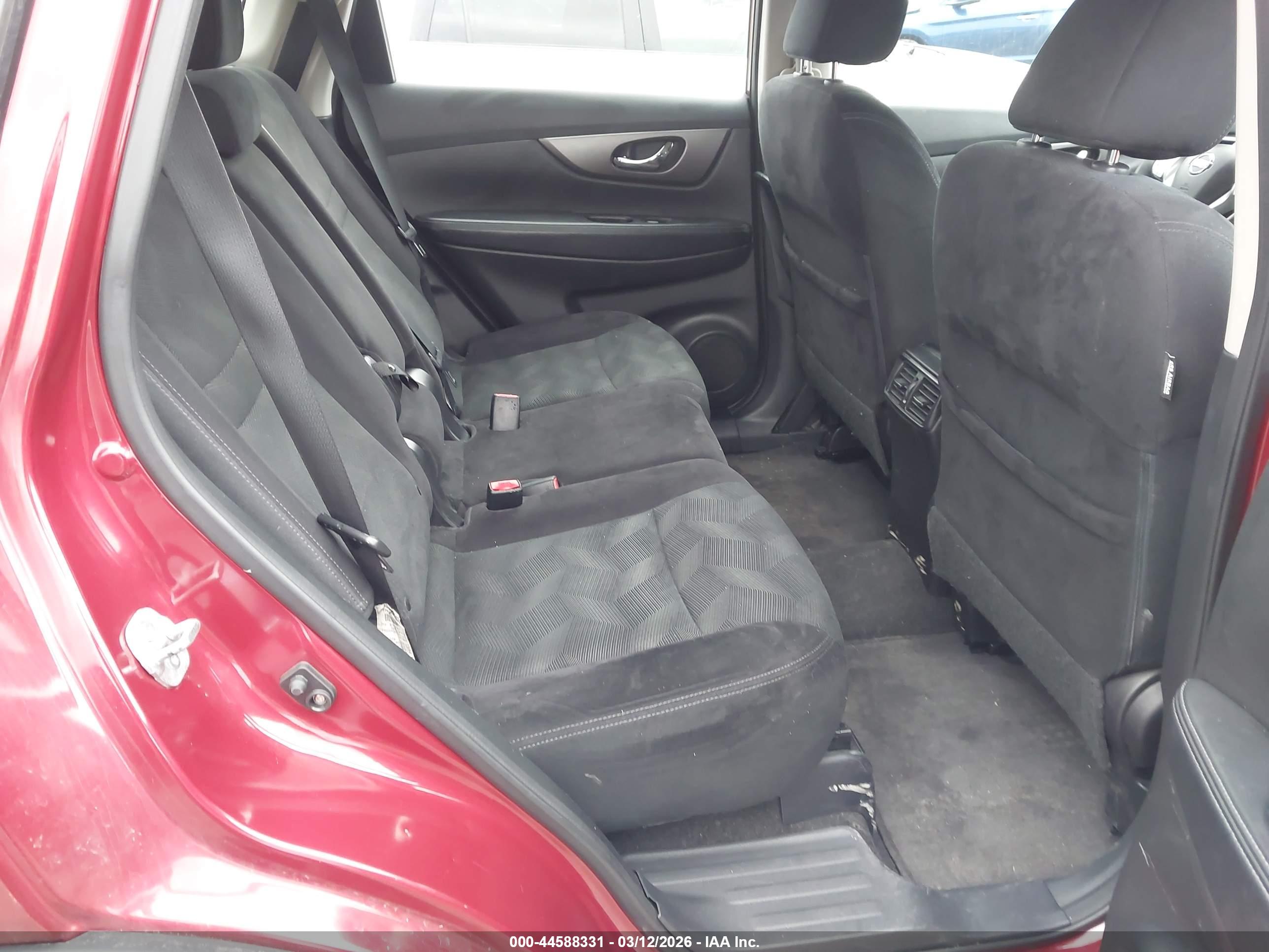 NISSAN ROGUE image 8