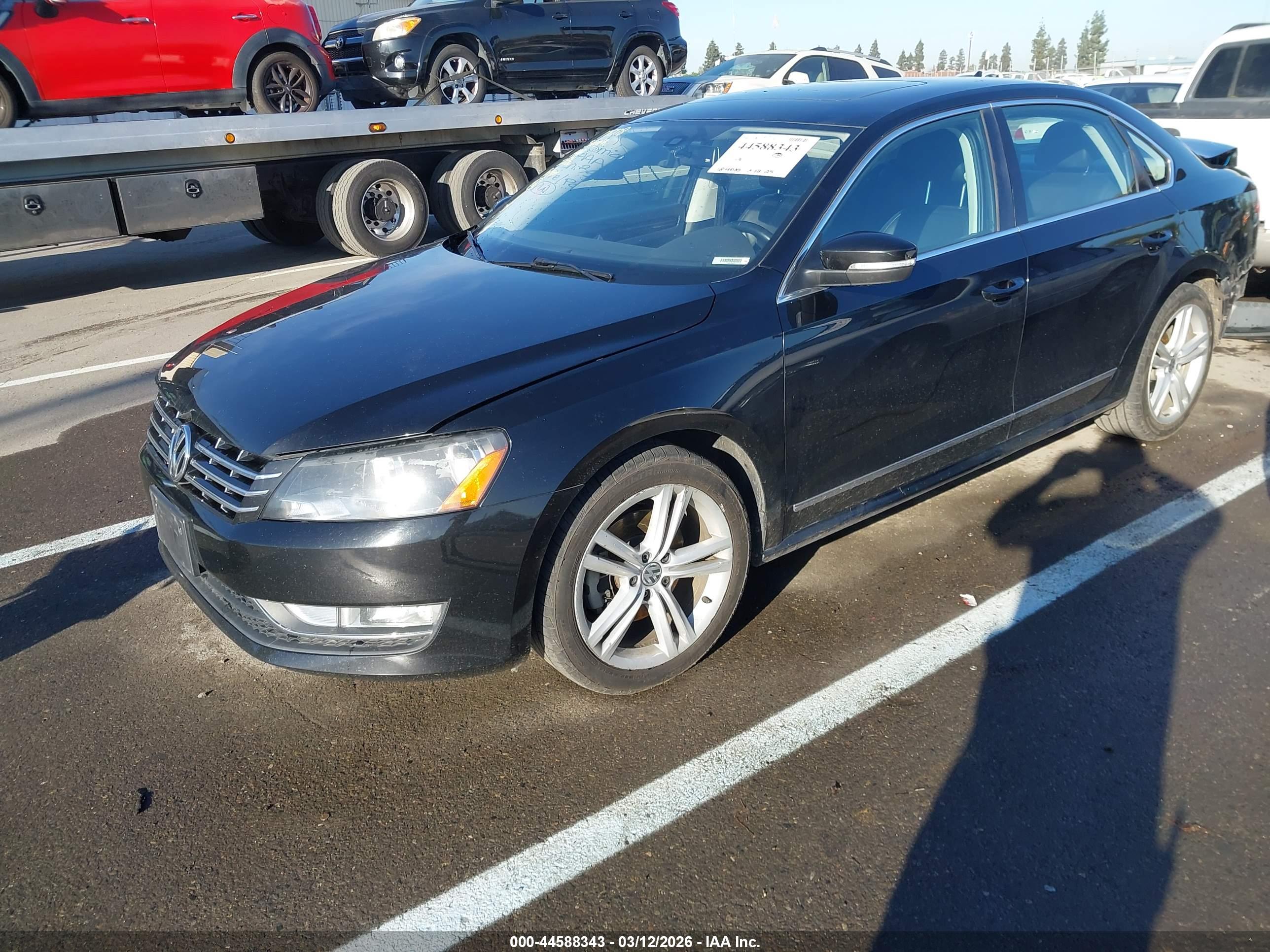 VOLKSWAGEN PASSAT image 2