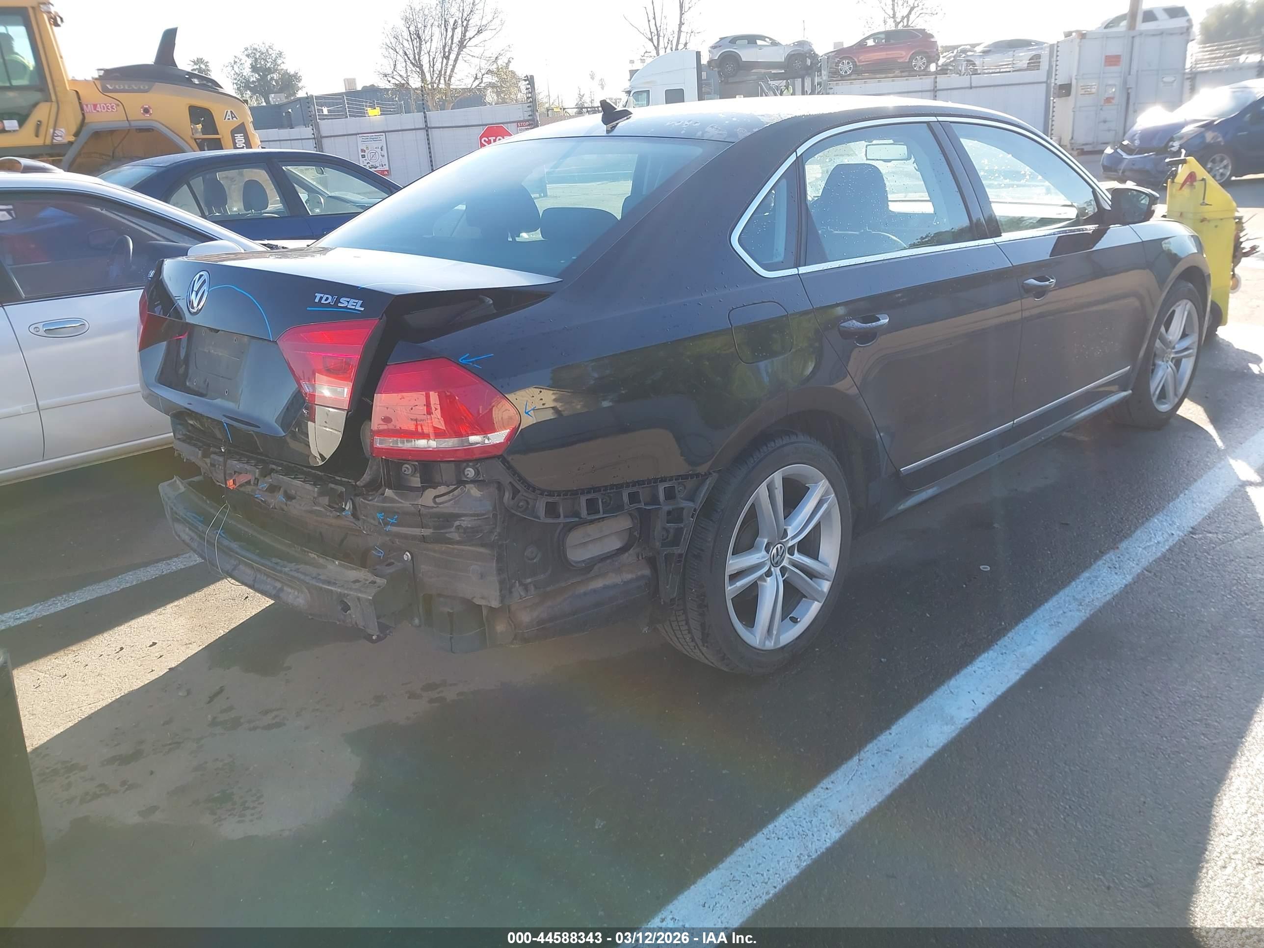 VOLKSWAGEN PASSAT image 4