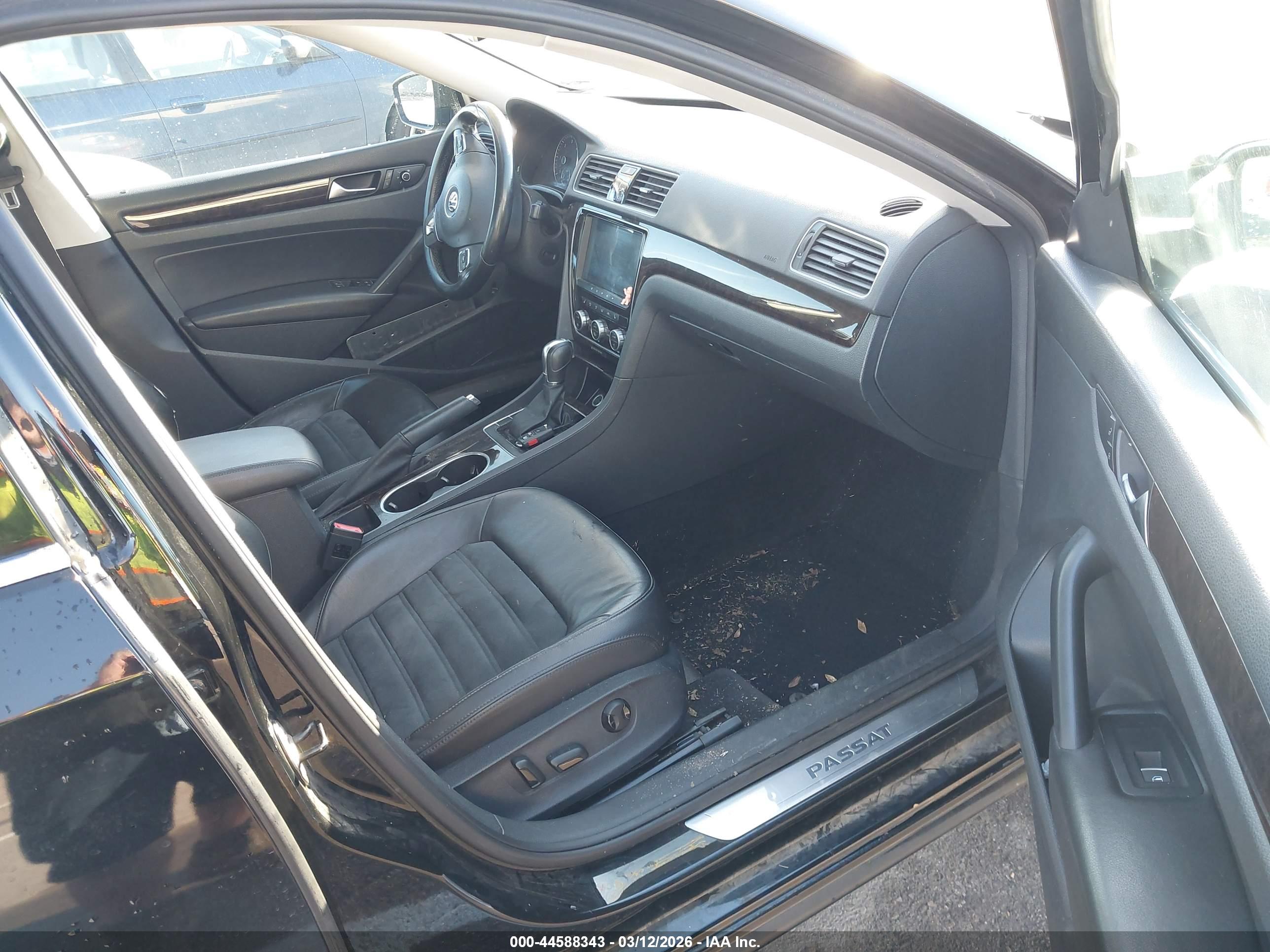 VOLKSWAGEN PASSAT image 5