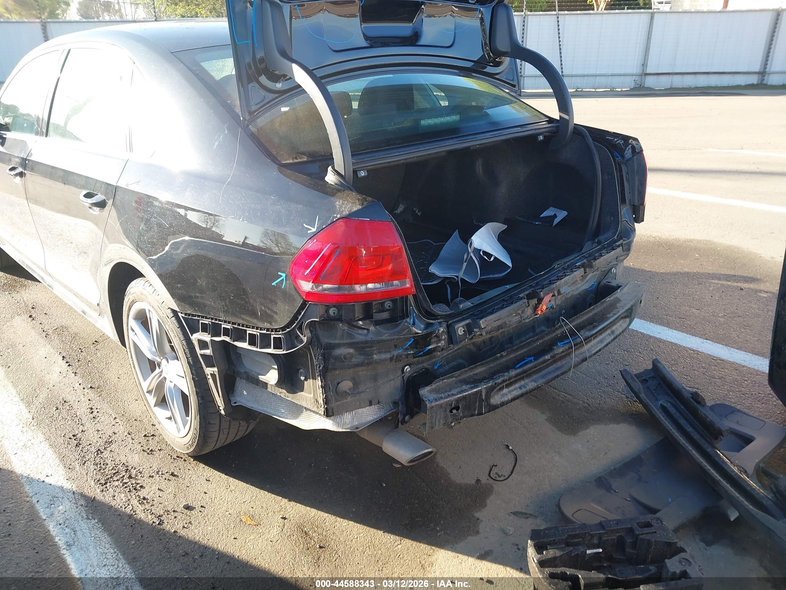 VOLKSWAGEN PASSAT image 6