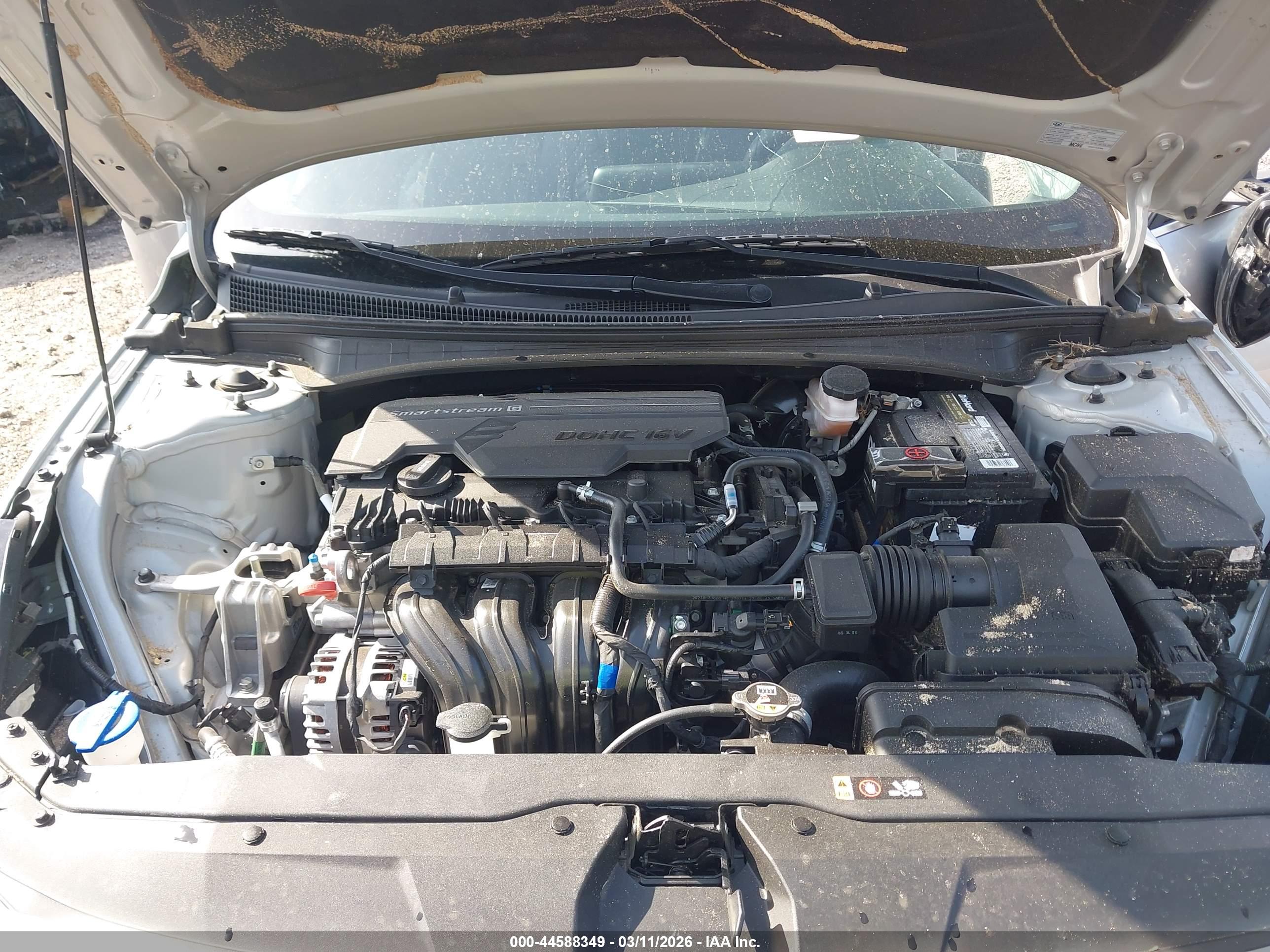 HYUNDAI ELANTRA image 10