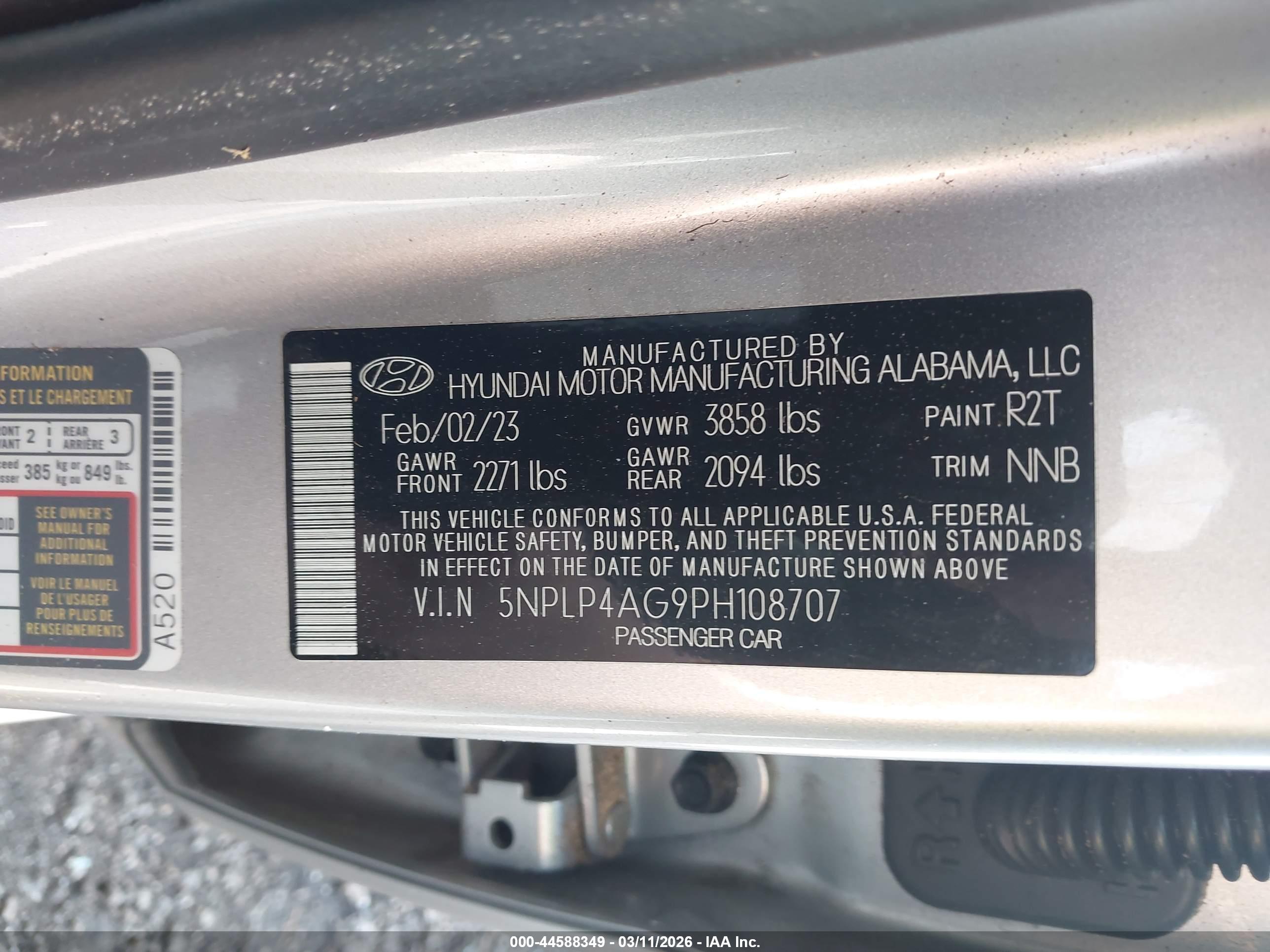 HYUNDAI ELANTRA image 9