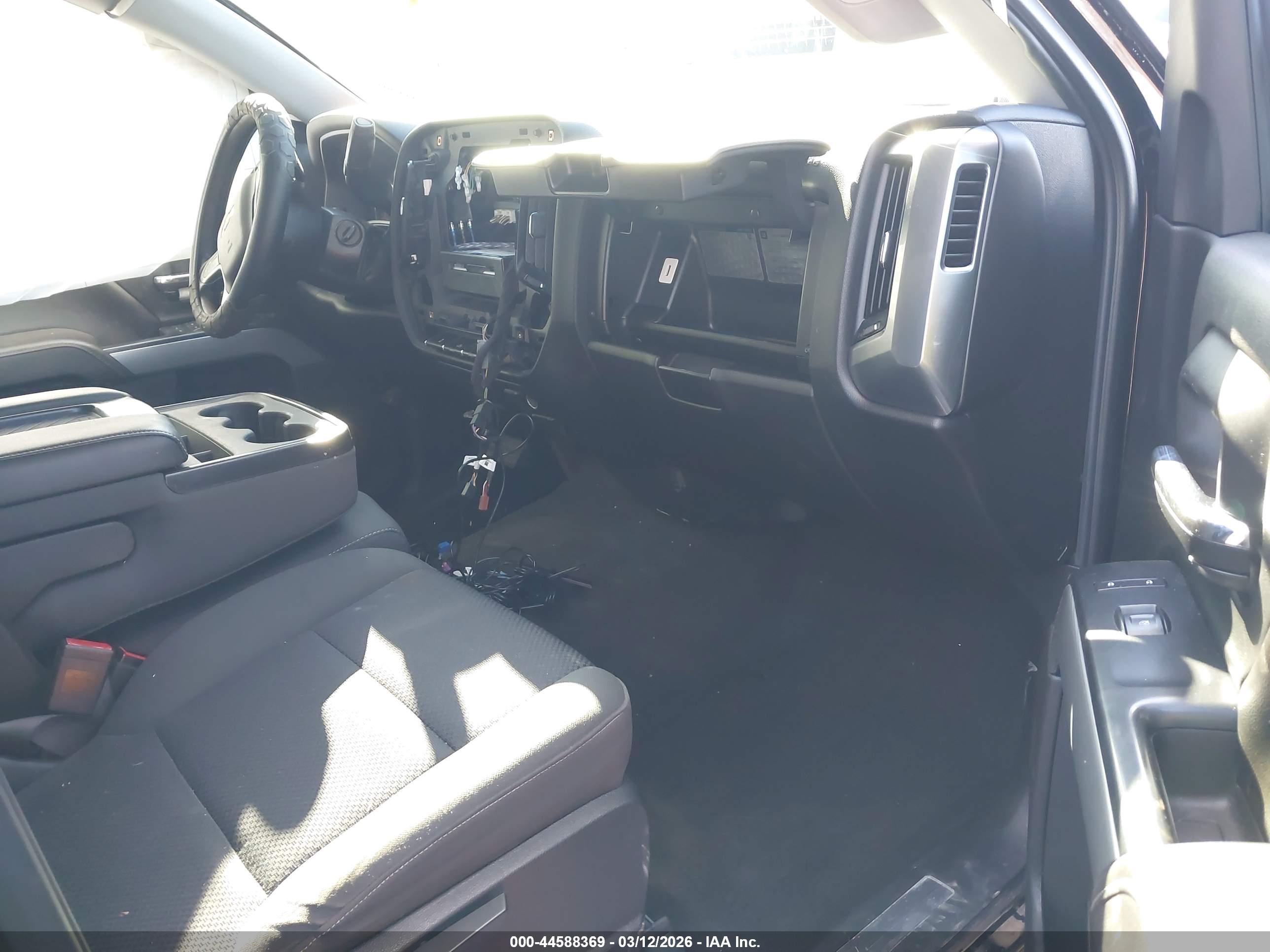 CHEVROLET SILVERADO image 5