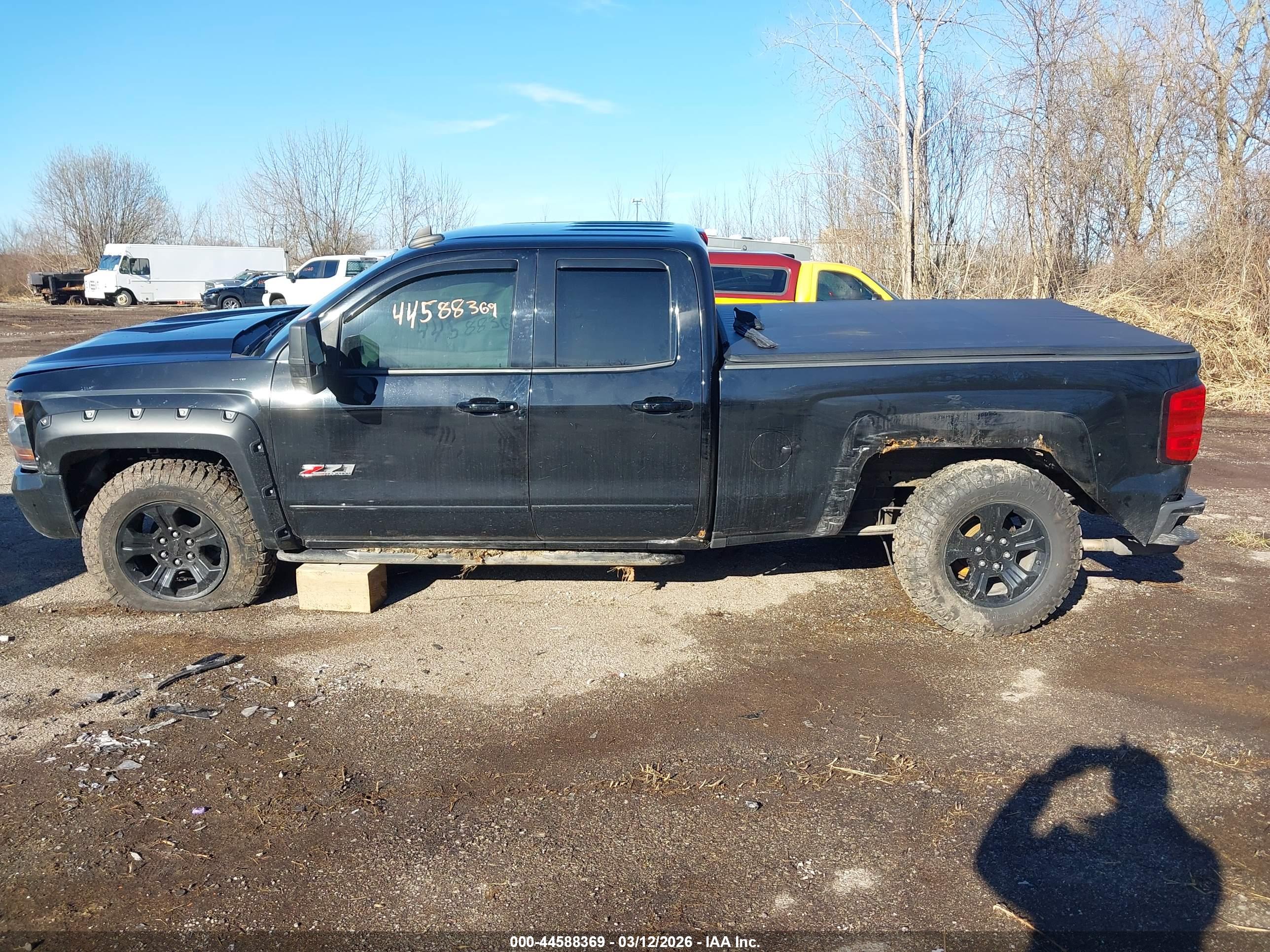 CHEVROLET SILVERADO image 6