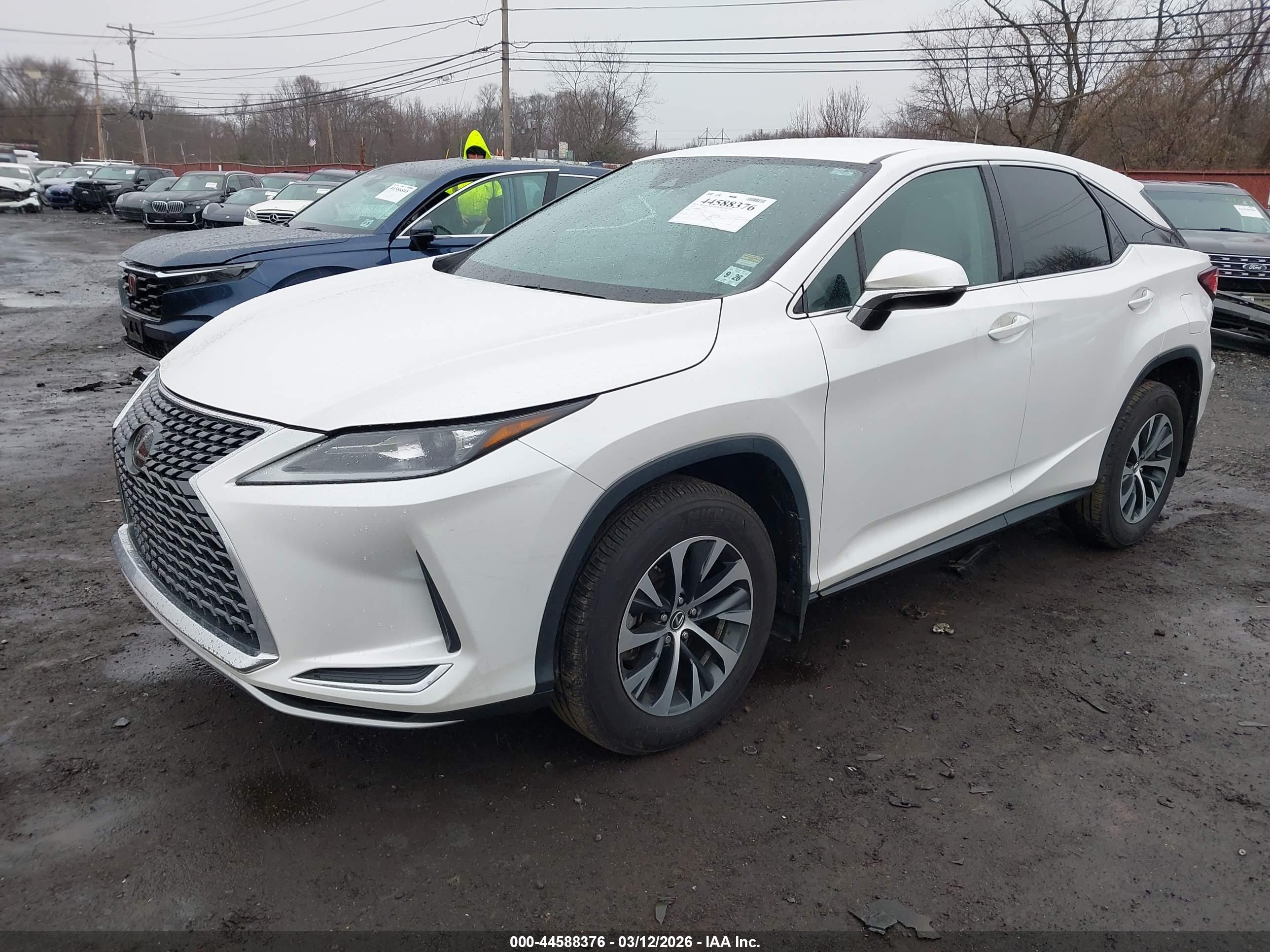 LEXUS RX image 2