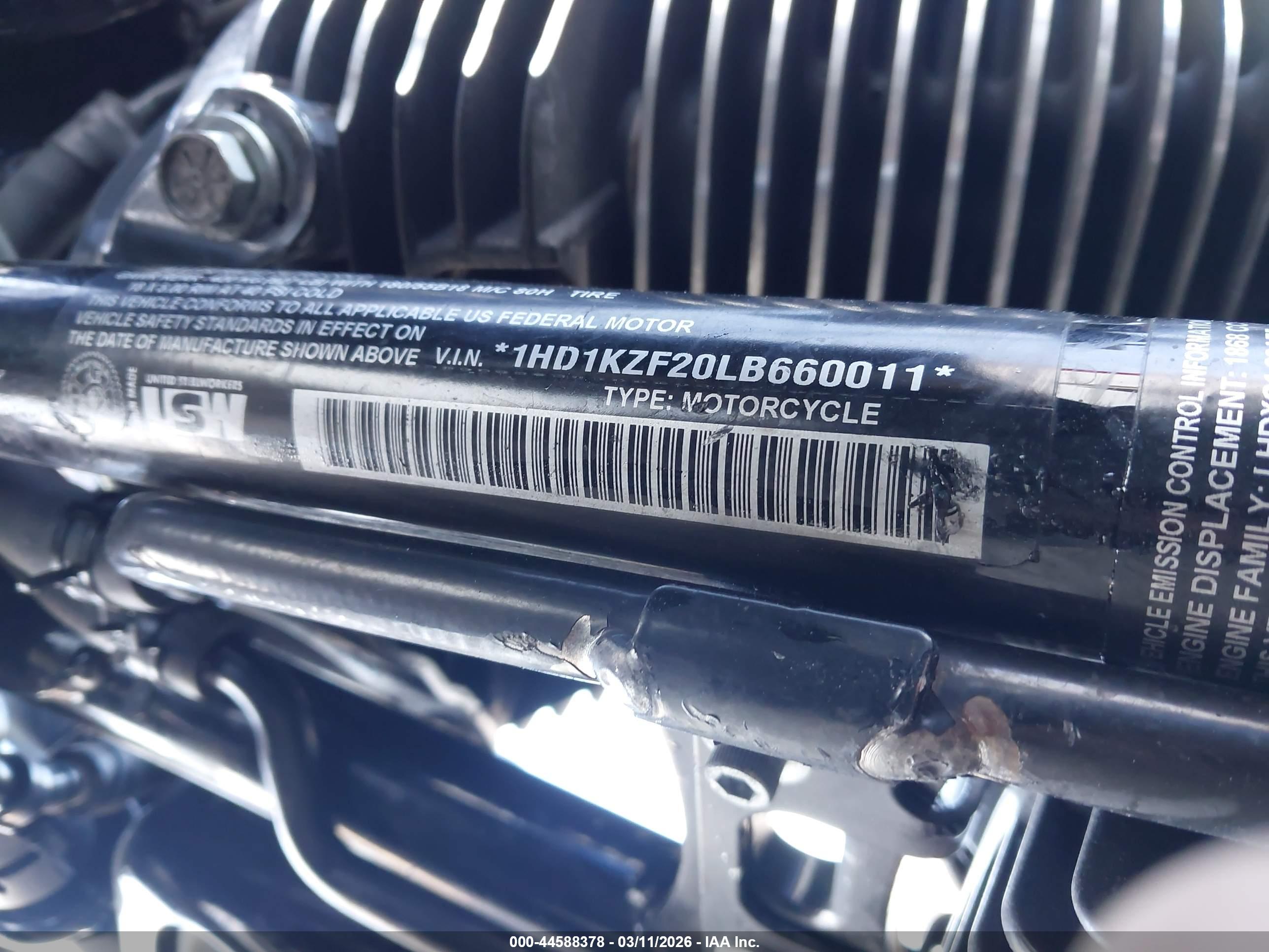 HARLEY-DAVIDSON FLTRK image 10
