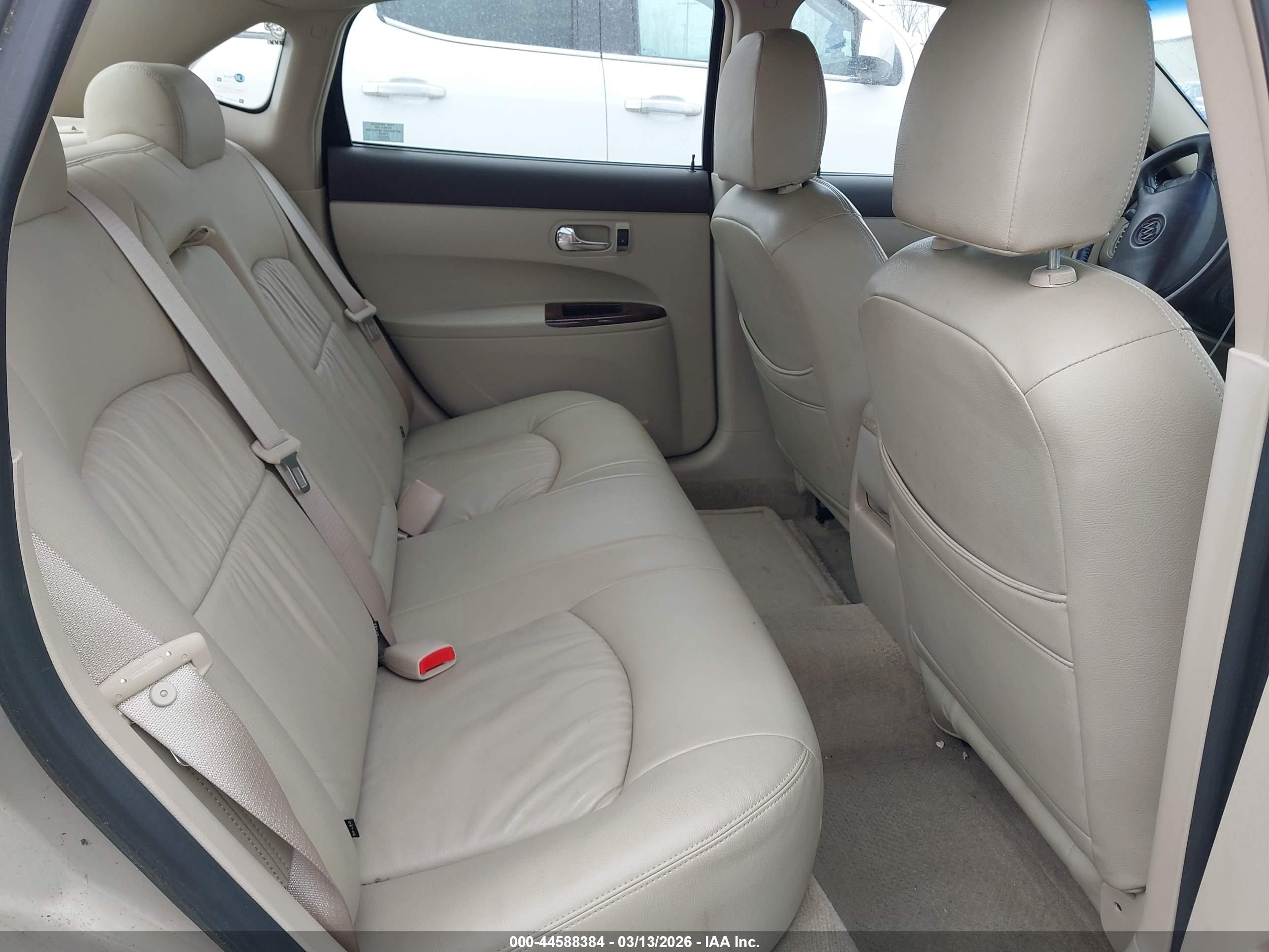 BUICK LACROSSE image 8