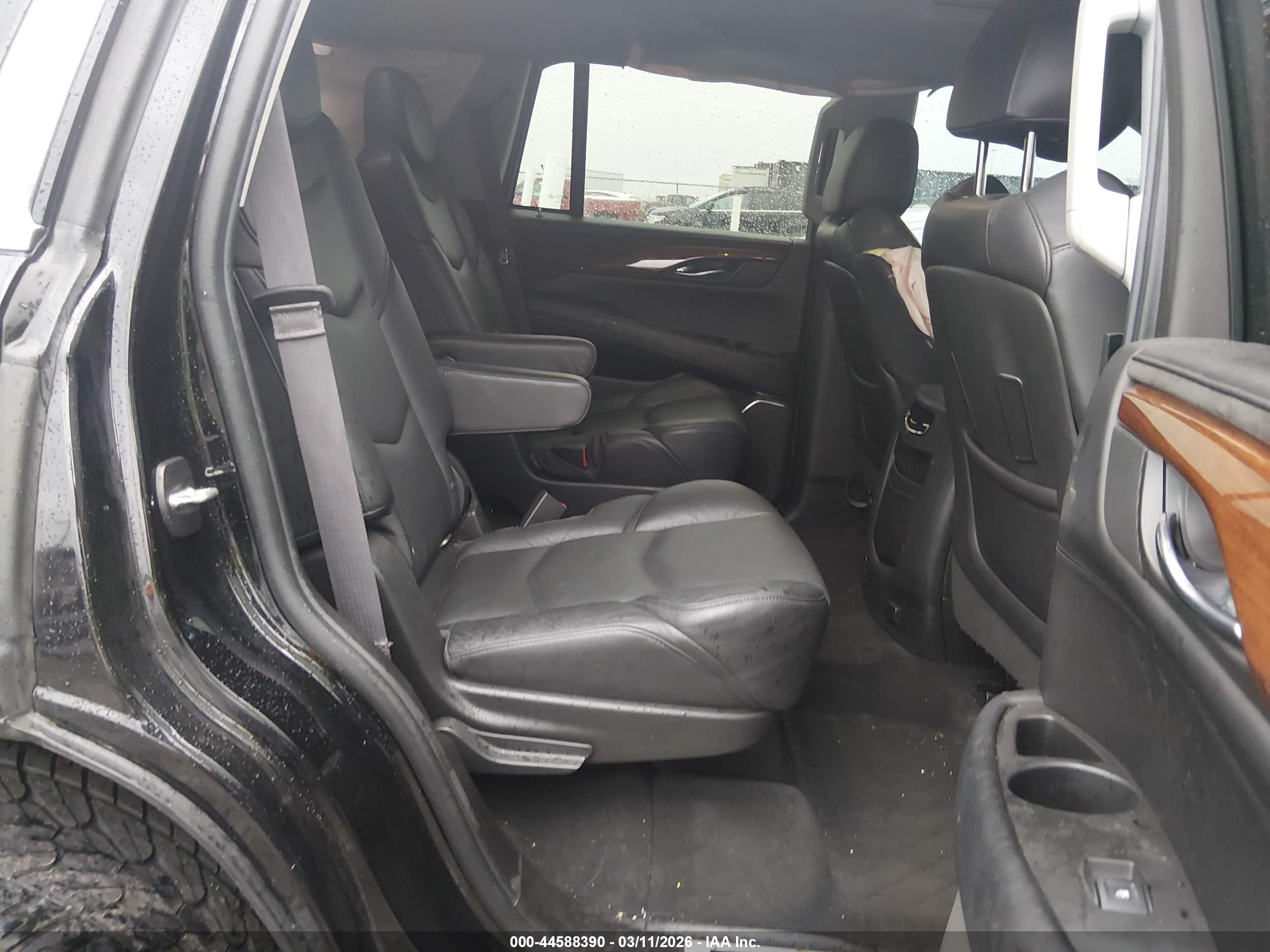 CADILLAC ESCALADE image 8